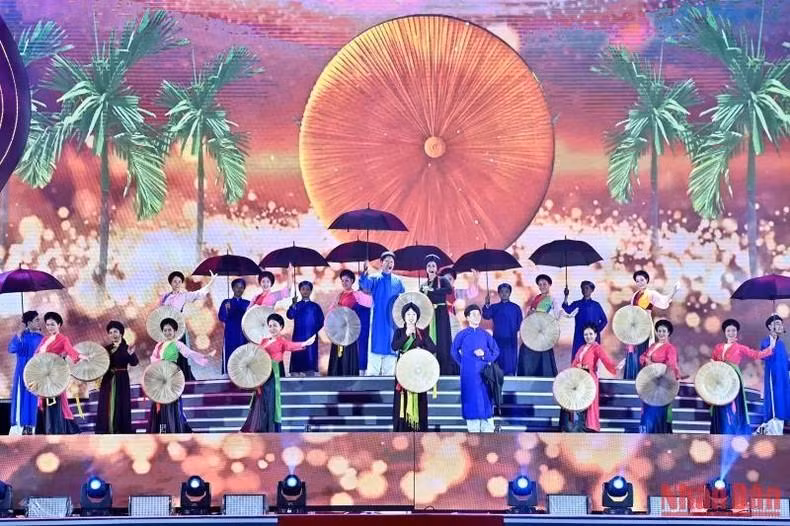 Espectáculo de Quan Ho de la provincia de Bac Ninh.