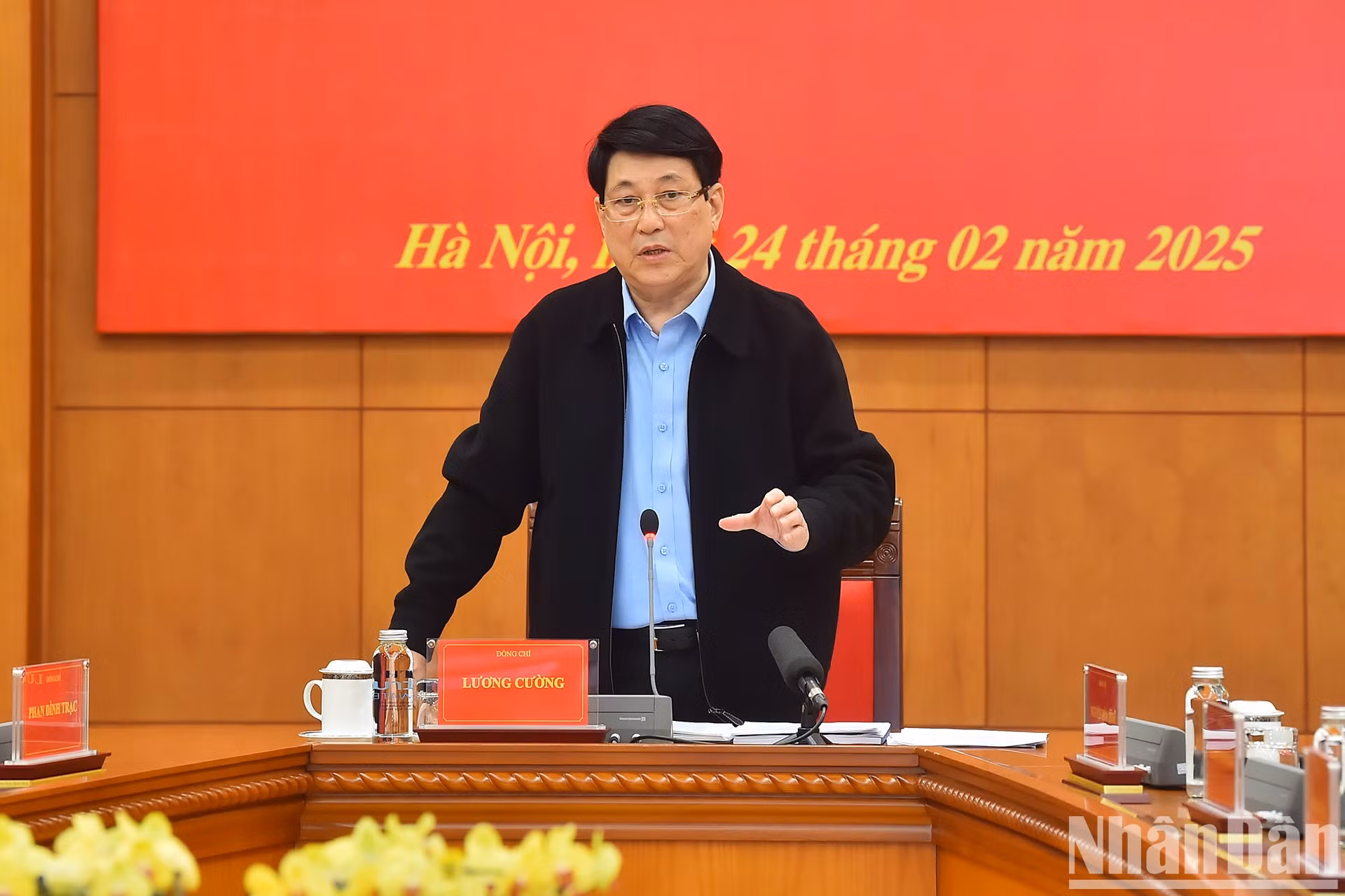 Luong Cuong habla en el evento.