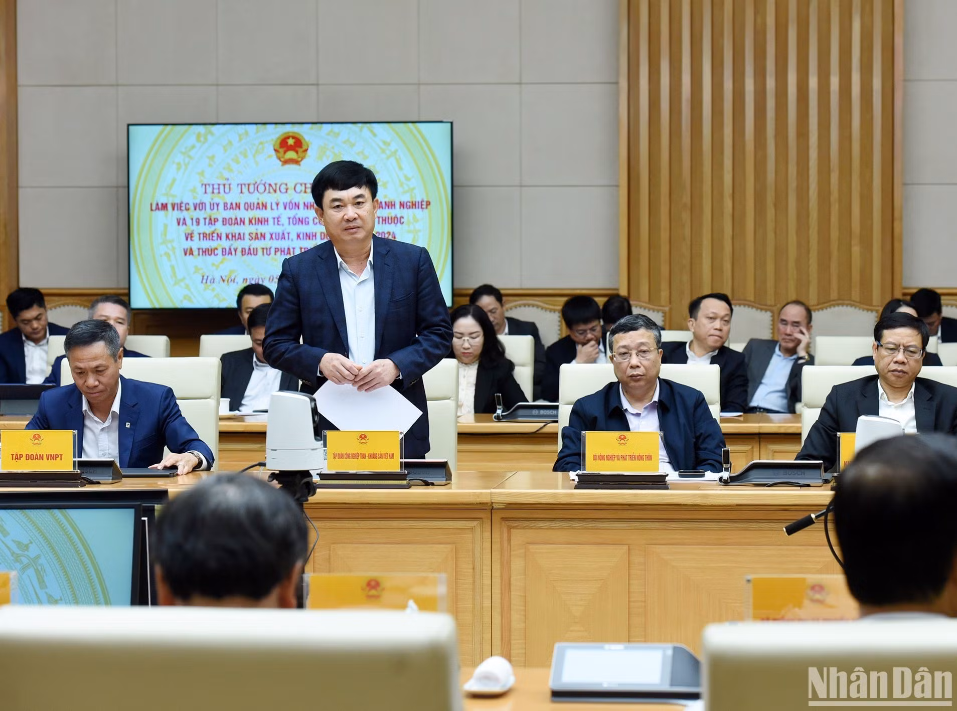 Ngo Hoang Ngan, presidente de la junta directiva del Grupo Industrial de Carbón y Minerales de Vietnam. Ngo Hoang Ngan, presidente de la junta directiva del Grupo Industrial de Carbón y Minerales de Vietnam.
