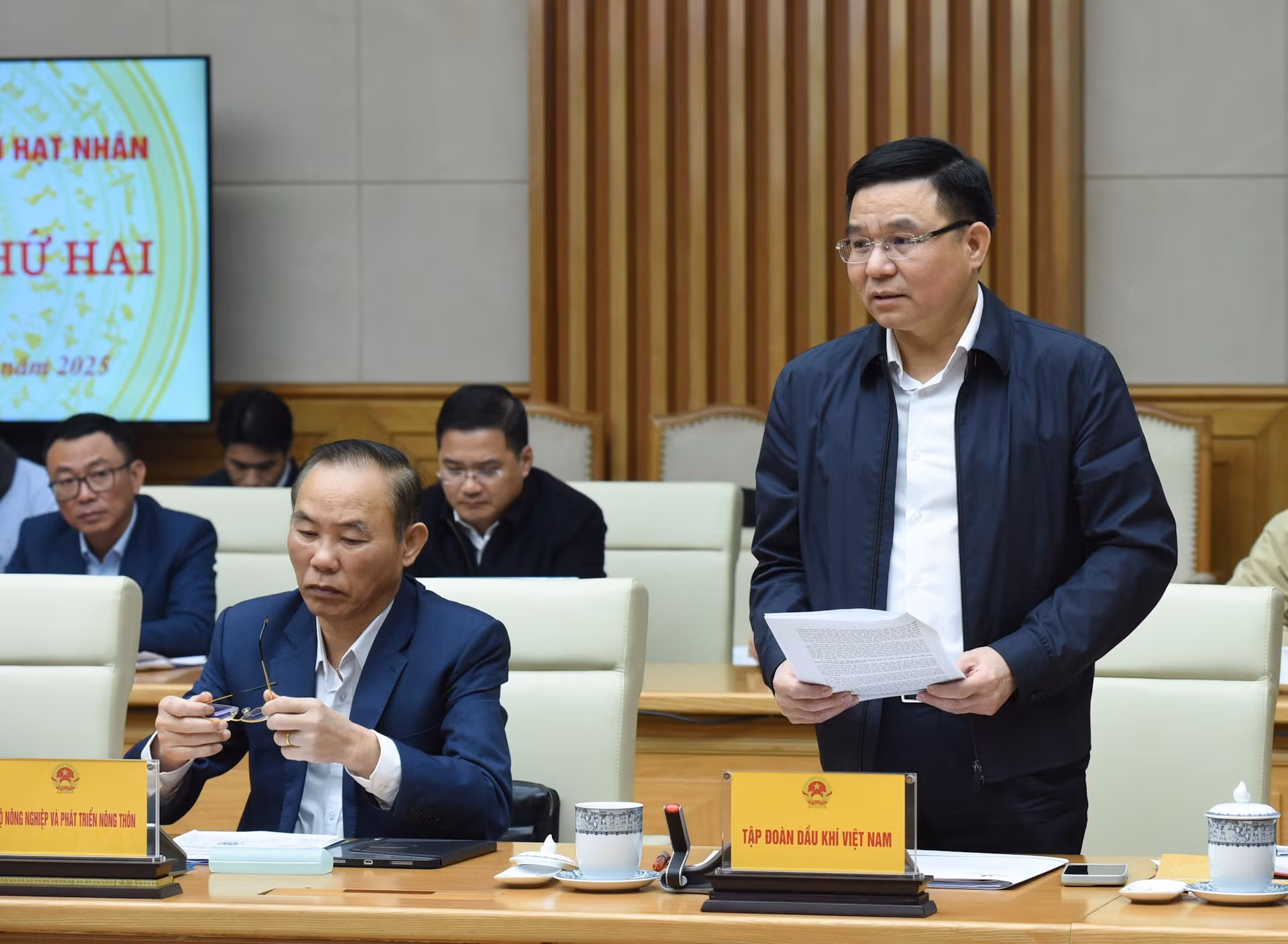 El presidente del Grupo de Petróleo y Gas de Vietnam, Le Manh Hung, en el evento. El presidente del Grupo de Petróleo y Gas de Vietnam, Le Manh Hung, en el evento.