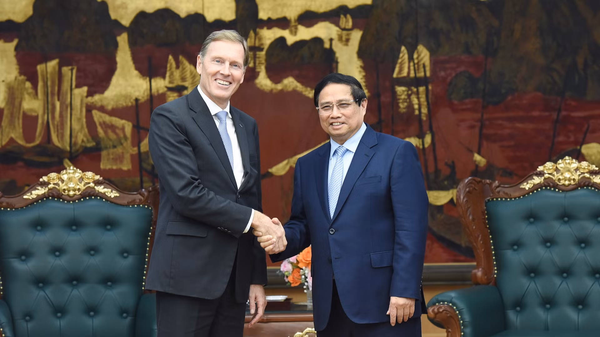 [Foto] Premier vietnamita recibe al vicepresidente ejecutivo global del grupo Airbus 