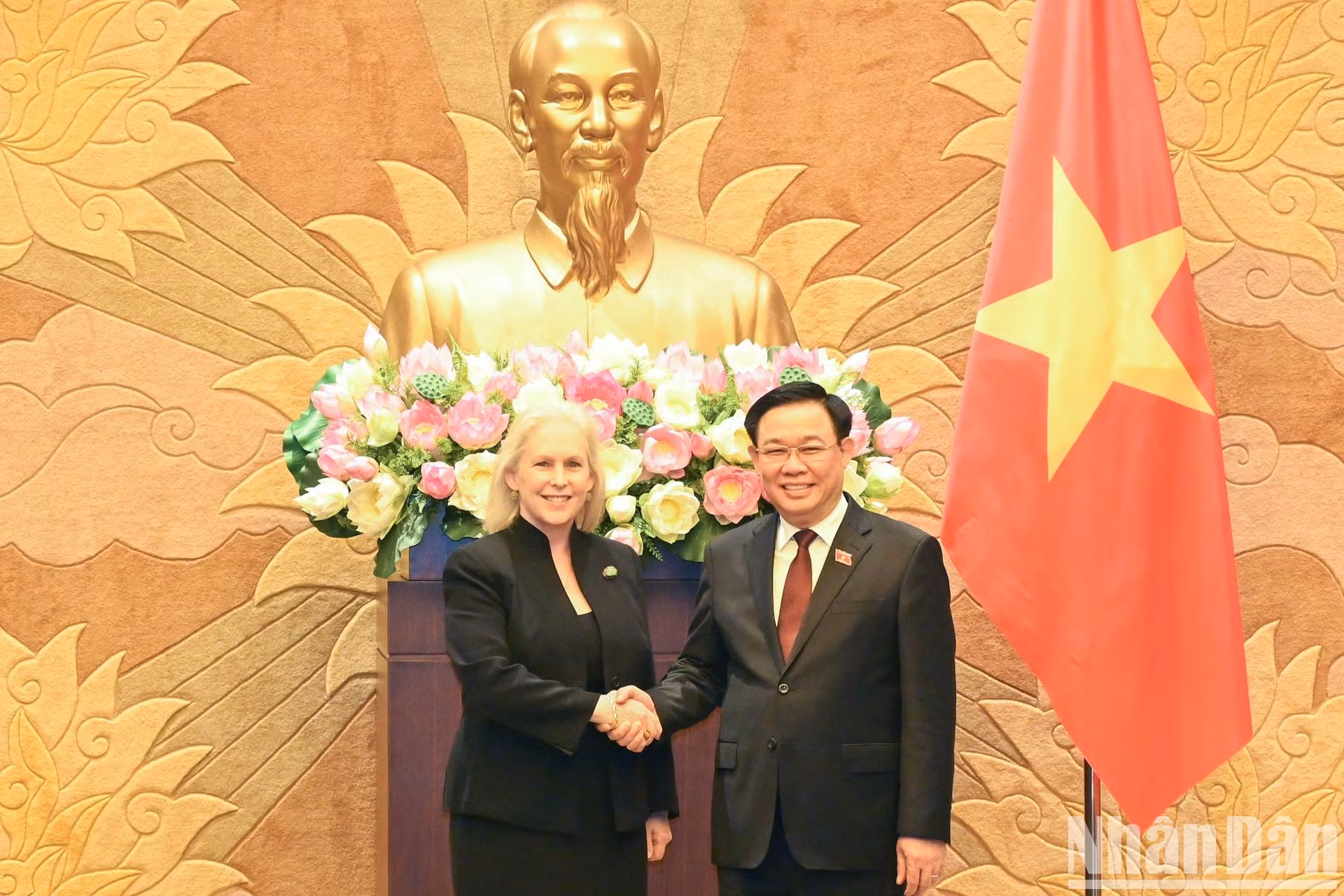 [Foto] Presidente del Parlamento vietnamita recibe a delegación de congresistas estadounidenses