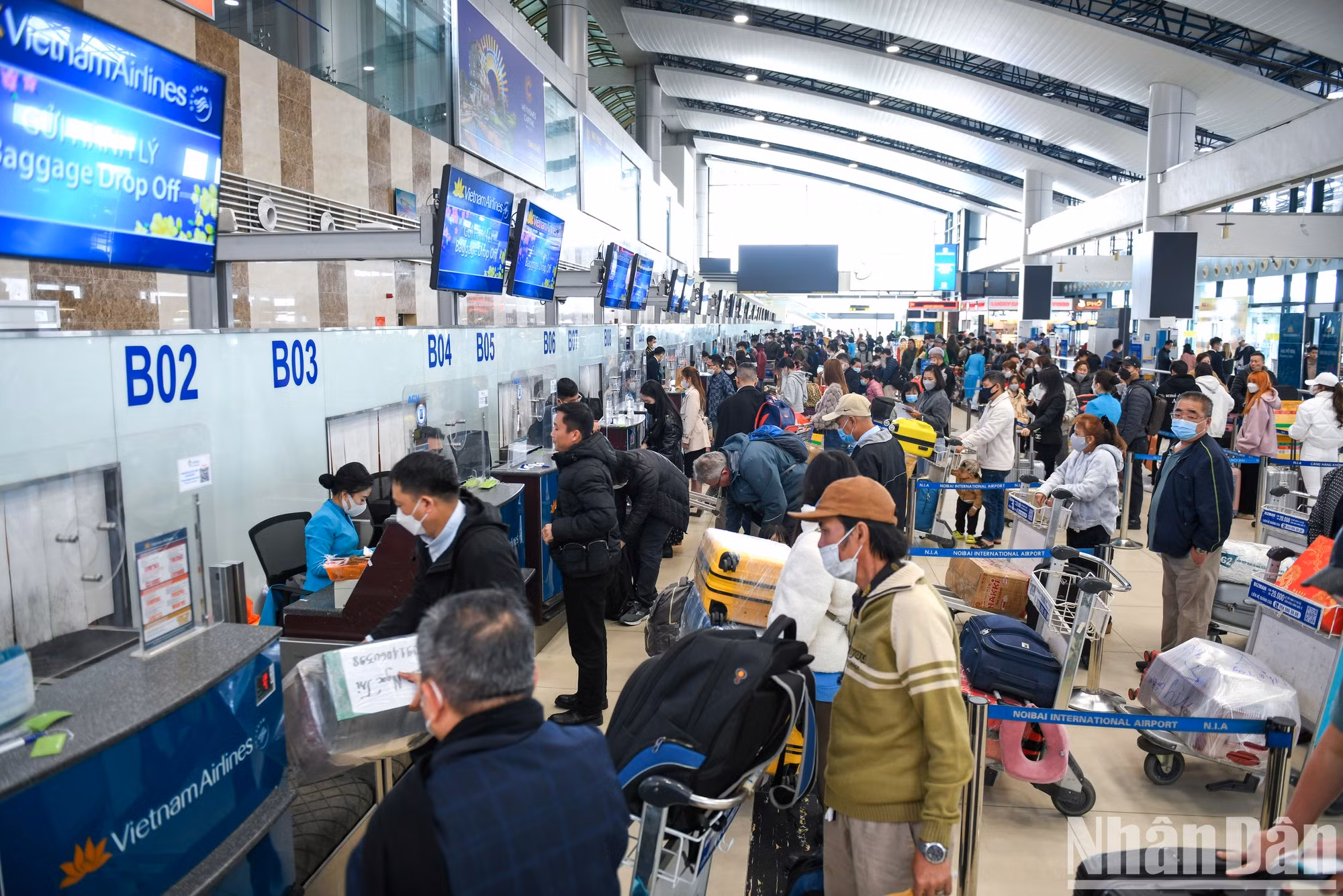 Según un representante del aeródromo, se operó la víspera alrededor 554 vuelos, incluidos 387 domésticos y 167 internacionales. Se movieron por el aeropuerto 80 mil pasajeros, entre ellos 57 mil nacionales y 23 mil extranjeros.