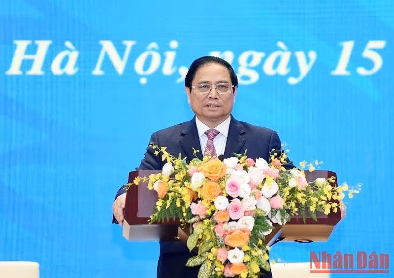 Minh Chinh pronuncia un discurso en el diálogo. Minh Chinh pronuncia un discurso en el diálogo.