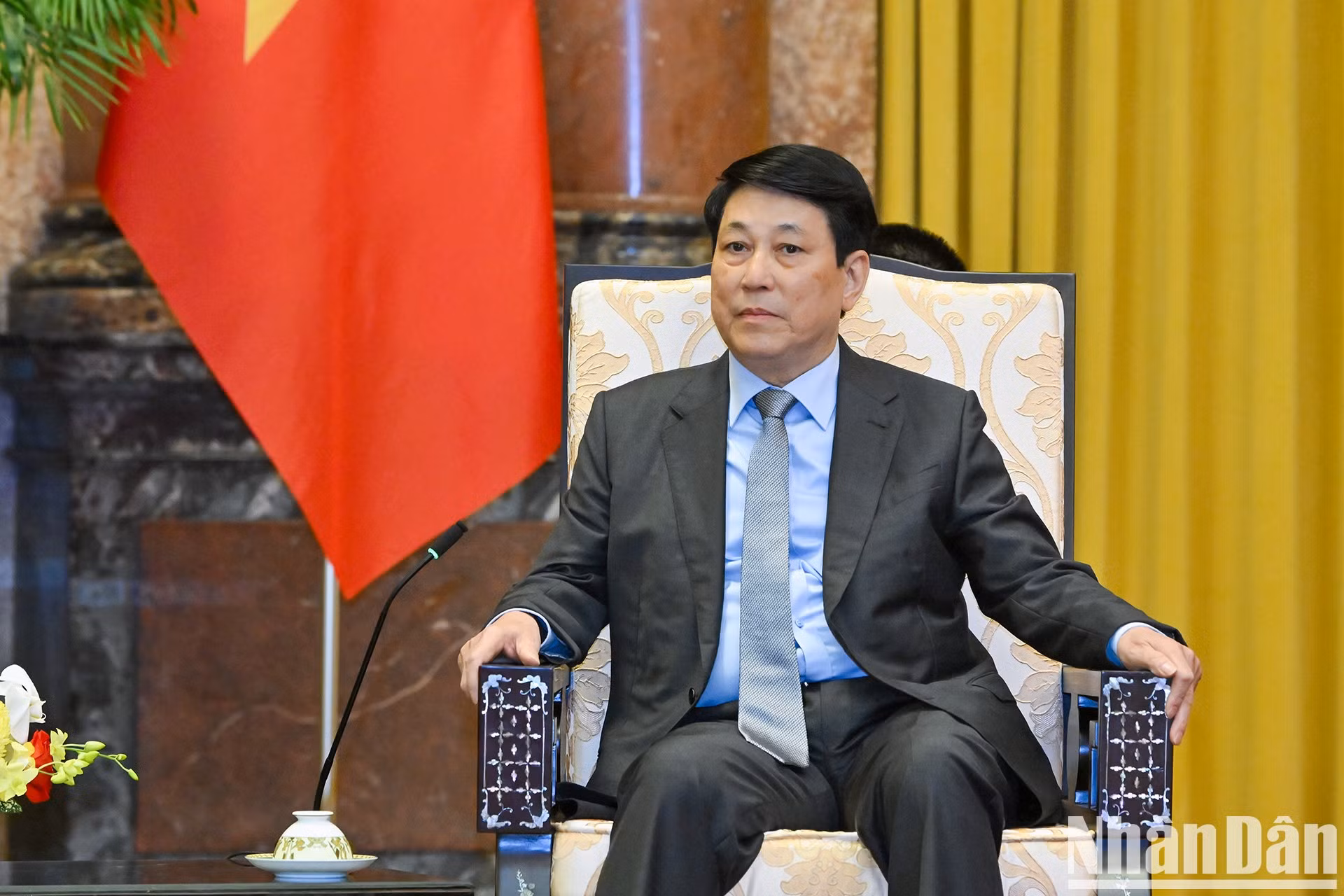 Luong Cuong habla en el encuentro. Luong Cuong habla en el encuentro.