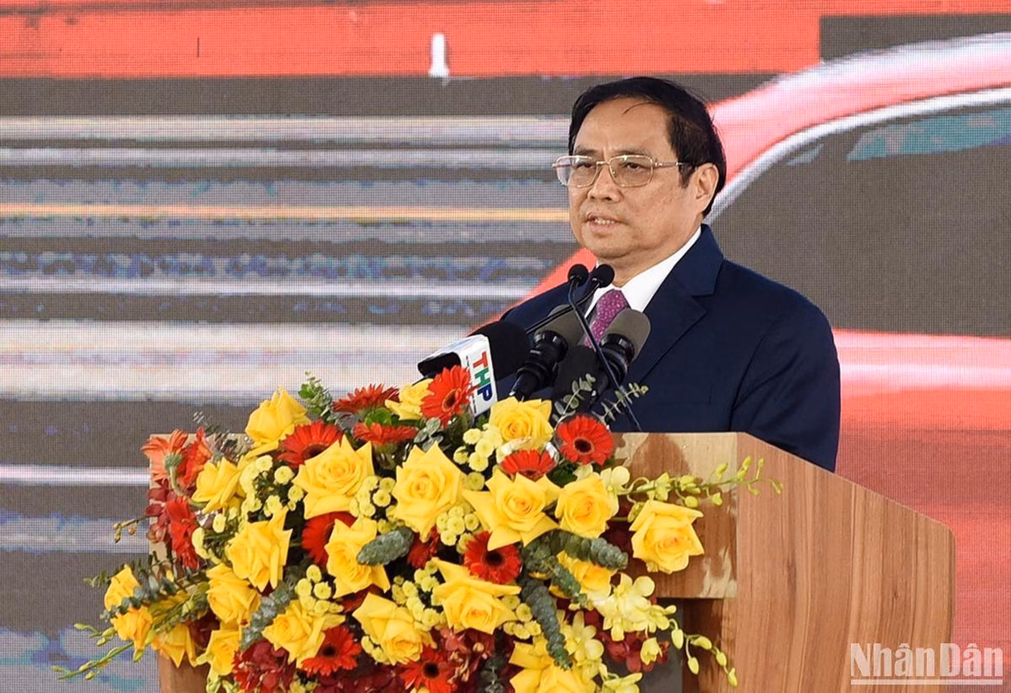 El jefe de Gobierno vietnamita habla en la cita.