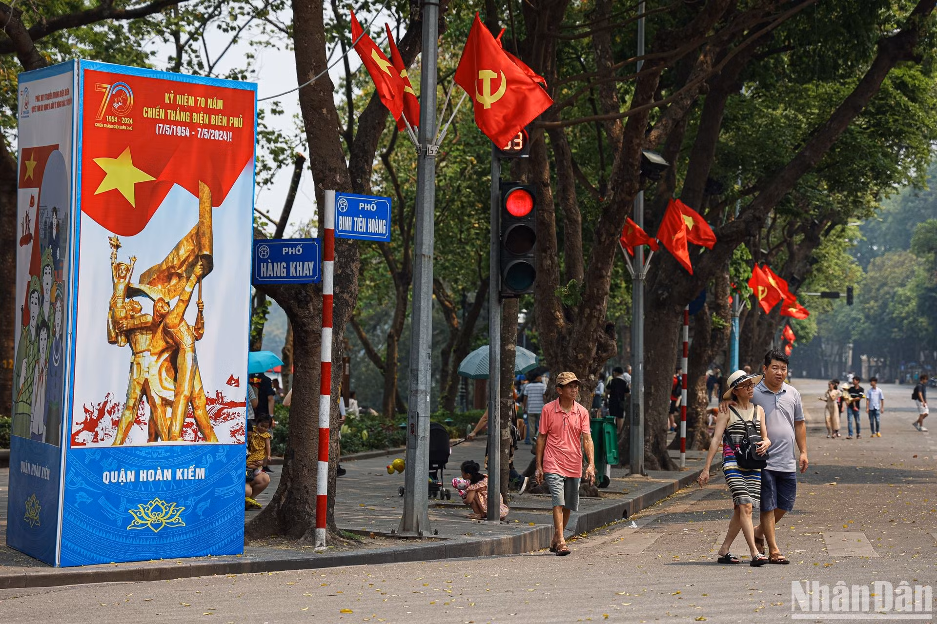 Cada esquina de la capital está decorada para celebrar la fiesta más importante del país.