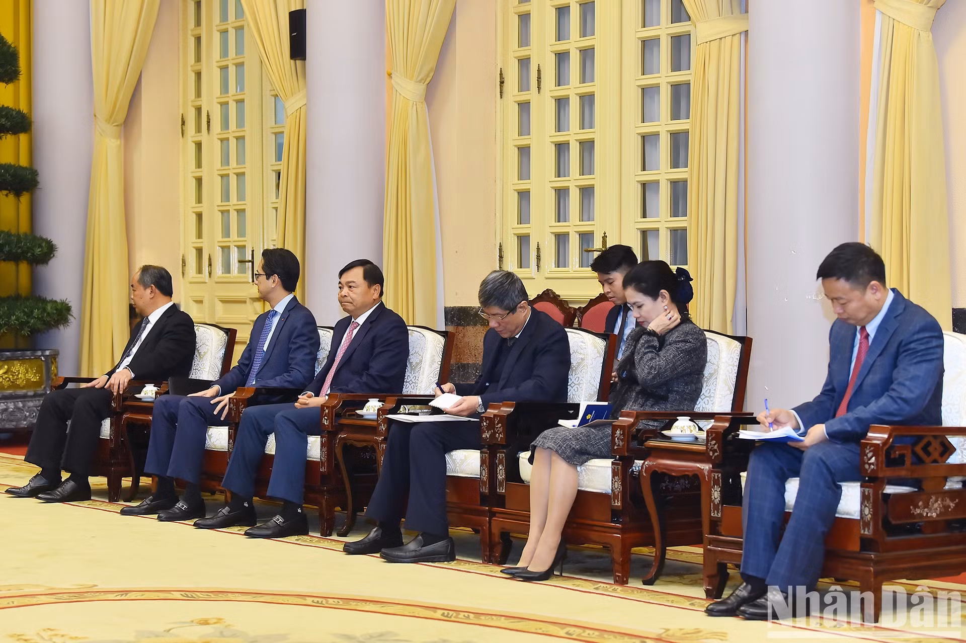 Asistentes vietnamitas al encuentro.