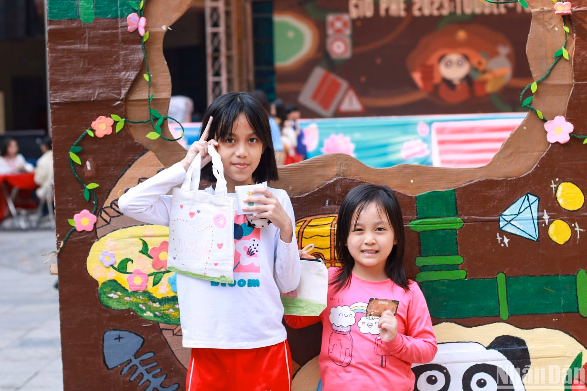 Participan también en el evento numerosos niños.