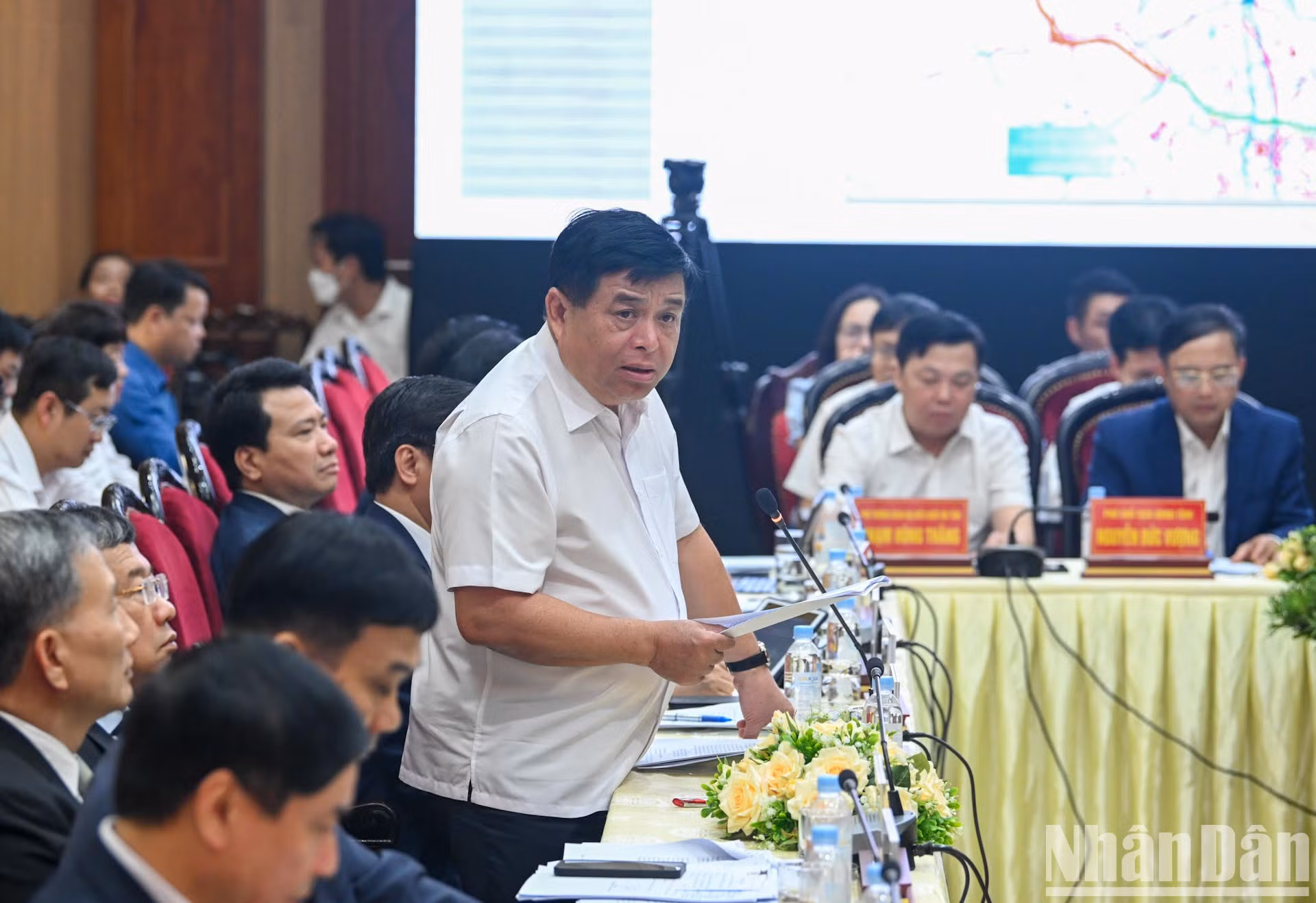 El ministro de Planificación e Inversión Nguyen Chi Dung habla en el evento.