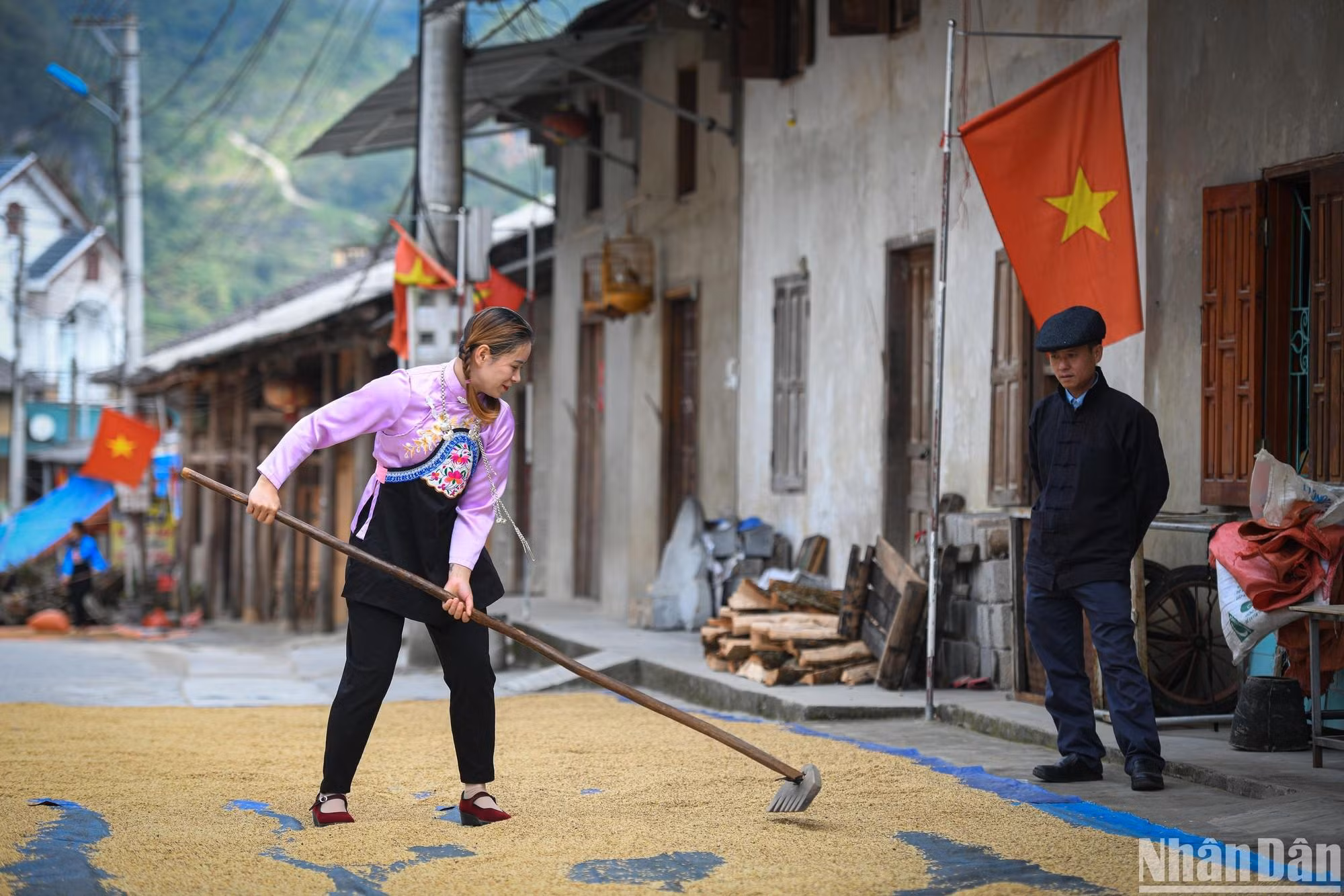 La vida cotidiana de la etnia Hoa se considera una combinación de las culturas vietnamita y china.