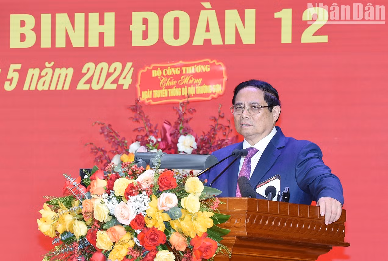 El premier habla en el evento. El premier habla en el evento.