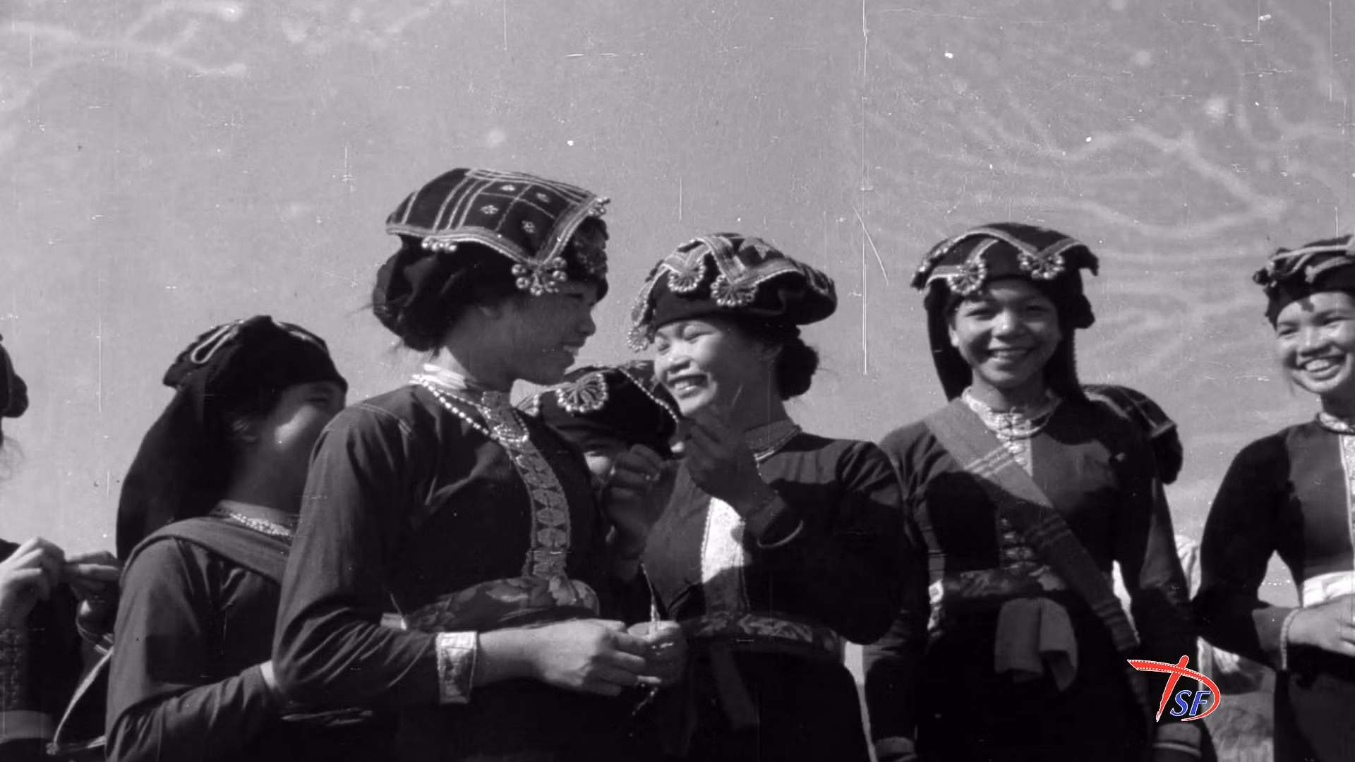 Una escena en el documental “Dien Bien Phu – Esperanza”. Una escena en el documental “Dien Bien Phu – Esperanza”.