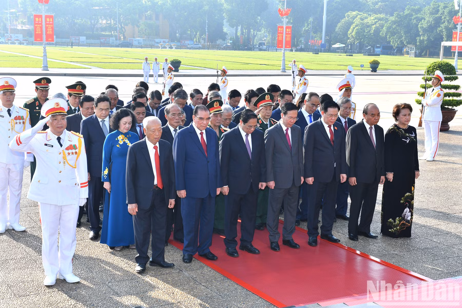 Expresan su gratitud por el gran mérito de Ho Chi Minh.