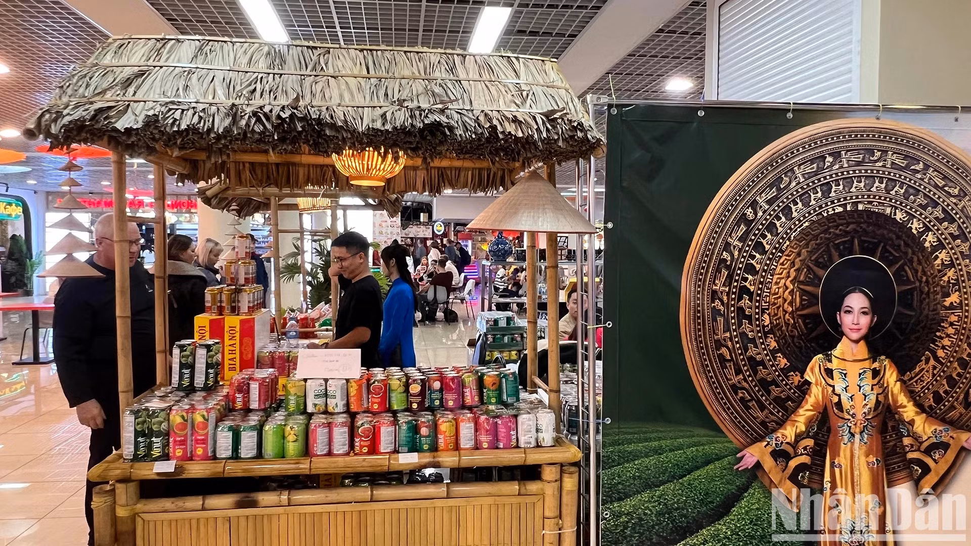 Se presentan varias bebidas vietnamitas.