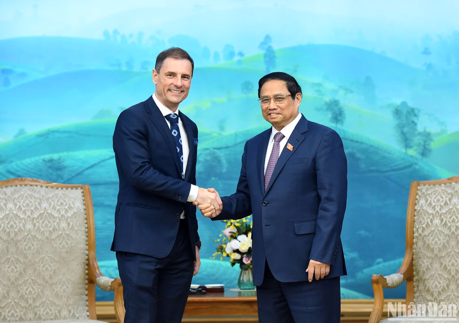 [Foto] Premier vietnamita recibe a ministro de Justicia de Hungría