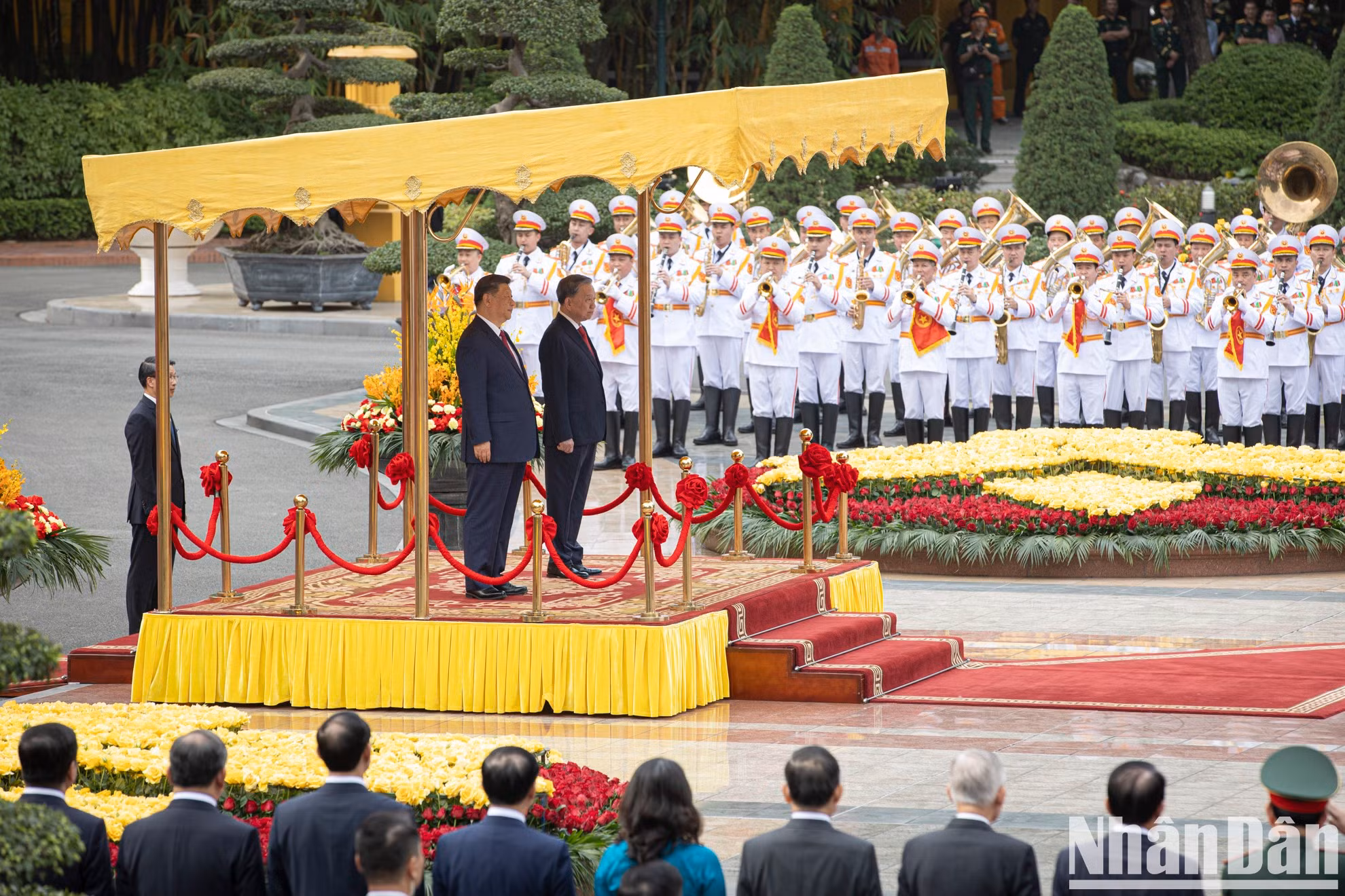 [Foto] Ceremonia de bienvenida al máximo dirigente chino en visita de Estado a Vietnam