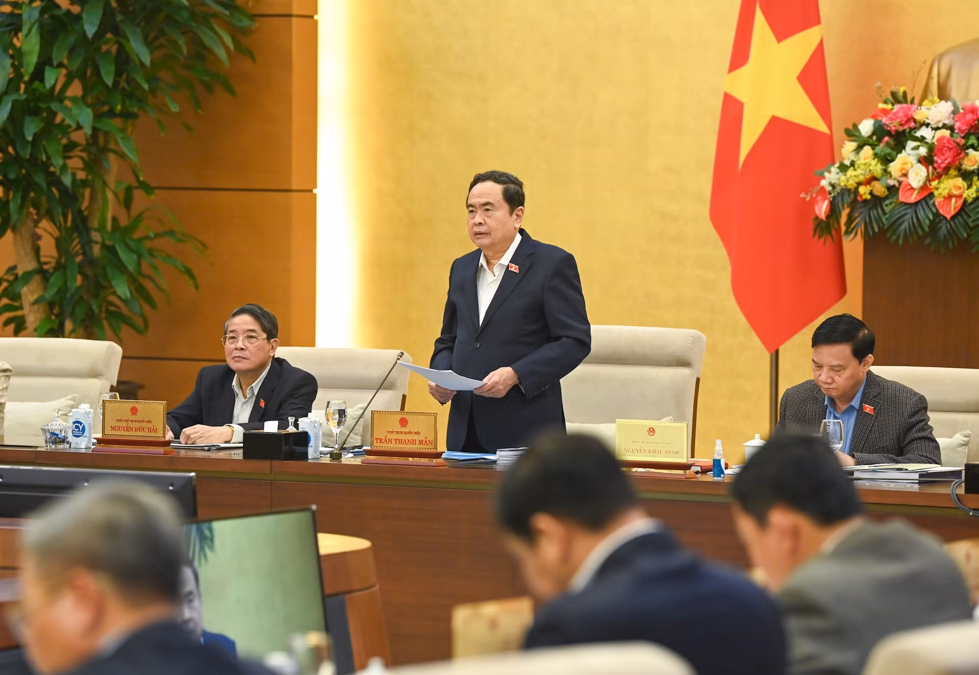 El titular de la Asamblea Nacional, Tran Thanh Man, da palabras inaugurales.