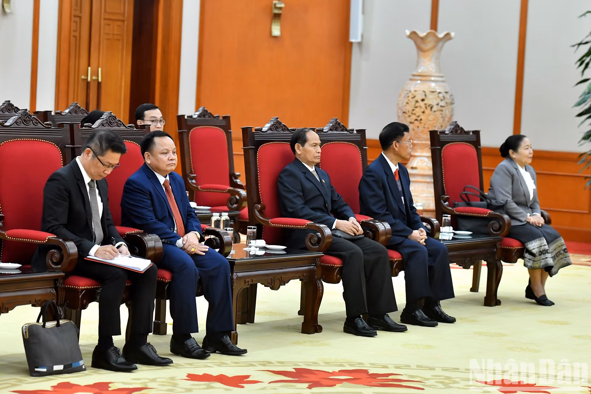 Delegados de Laos. Delegados de Laos.