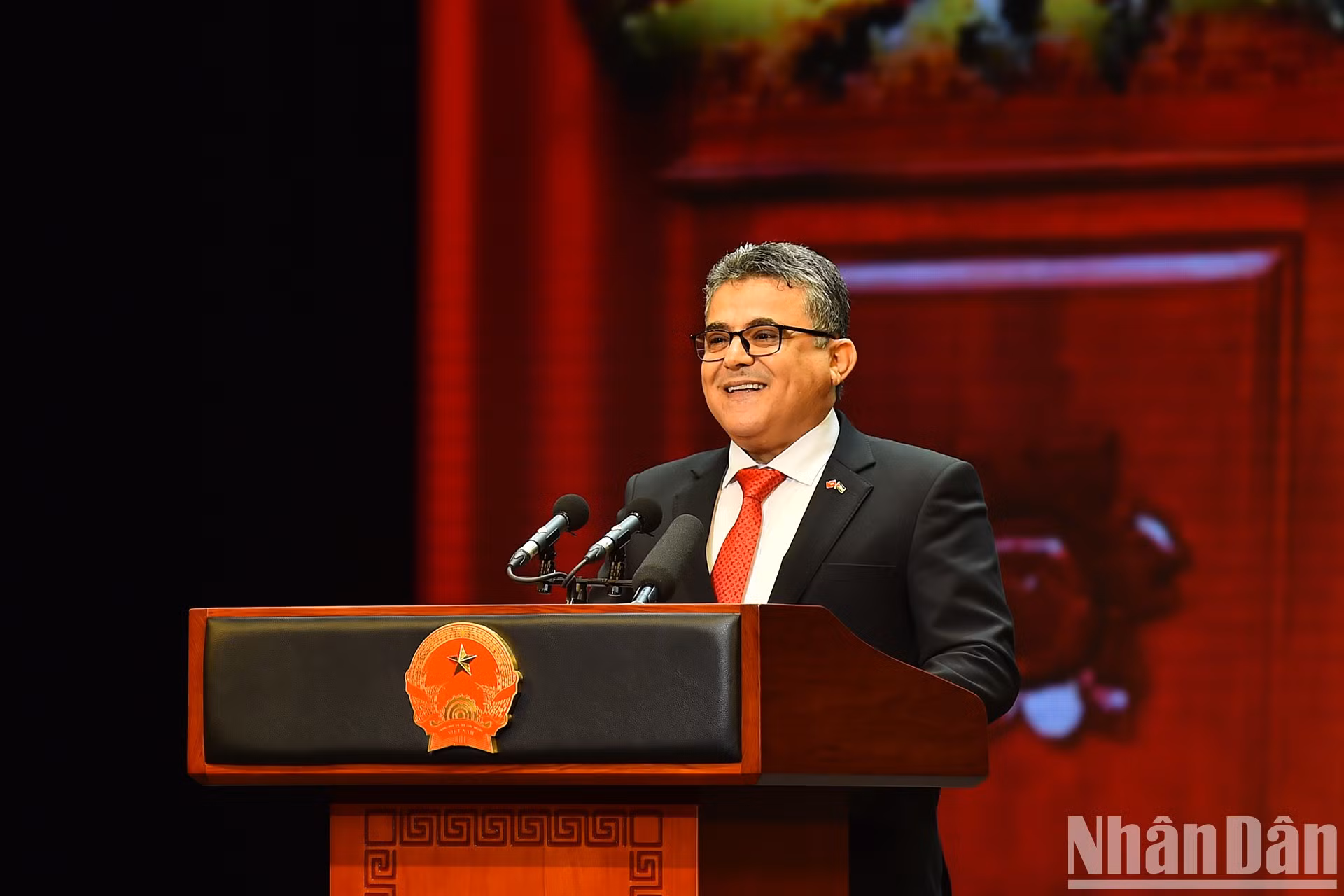 El embajador de Palestina en Vietnam, Saadi Salama, interviene en el evento. El embajador de Palestina en Vietnam, Saadi Salama, interviene en el evento.