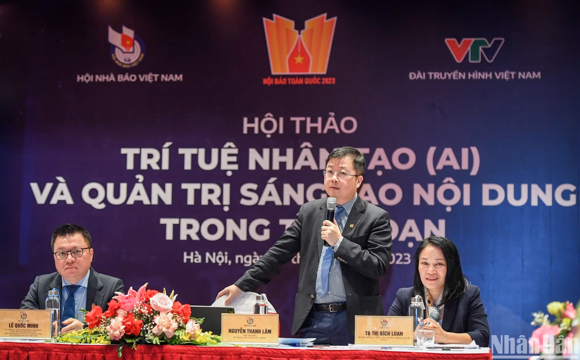 El viceministro de Información y Comunicación Nguyen Thanh Lam habla del emergente fenómeno de chatbot, ChatGPT. El viceministro de Información y Comunicación Nguyen Thanh Lam habla del emergente fenómeno de chatbot, ChatGPT.