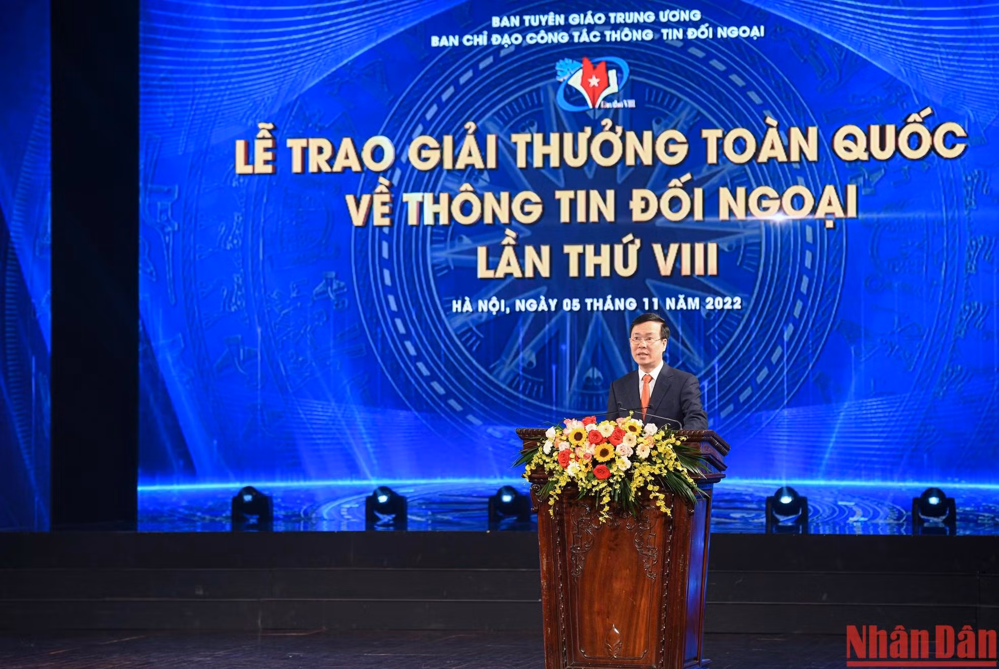 Vo Van Thuong pronuncia un discurso. Vo Van Thuong pronuncia un discurso.