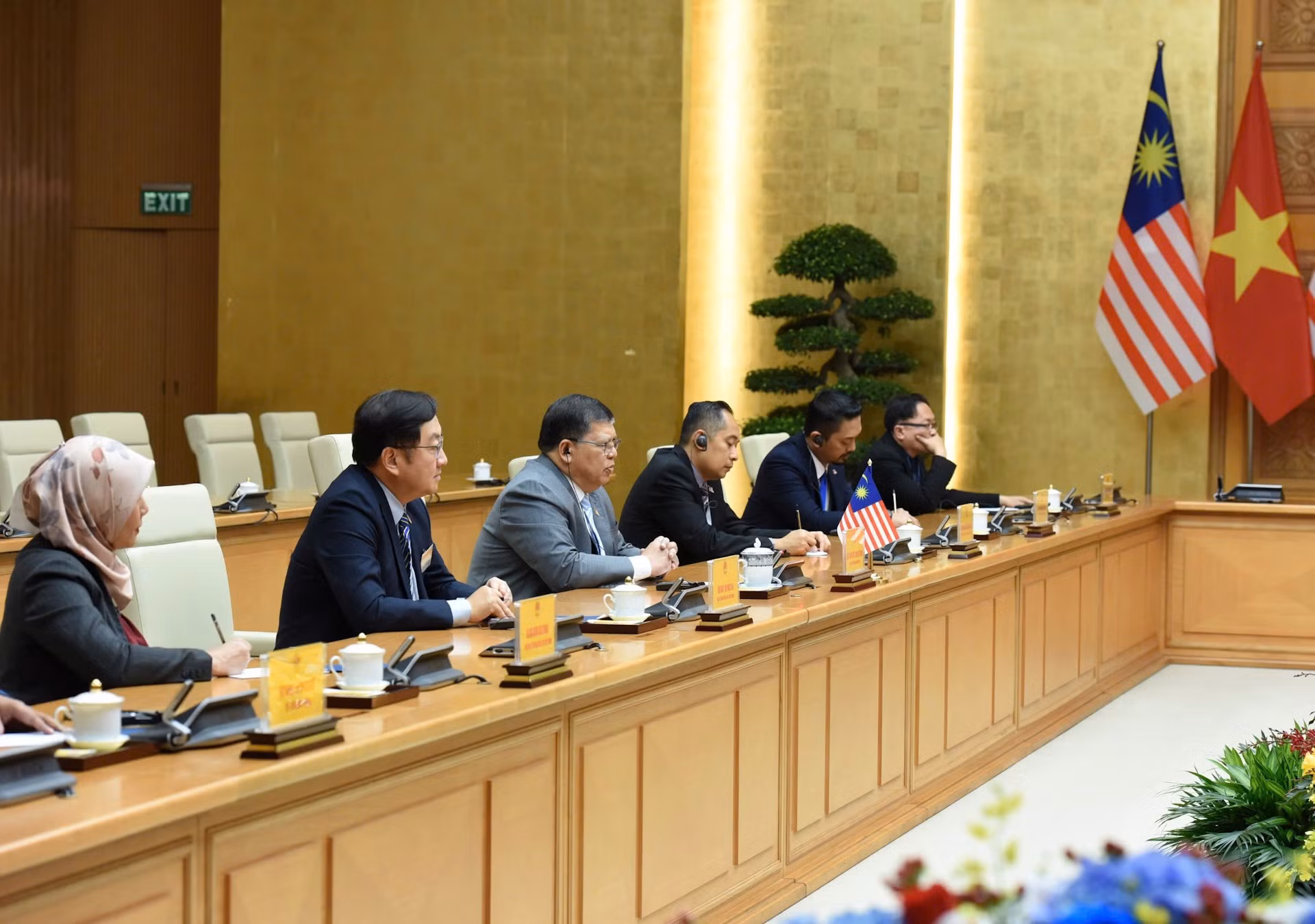El dirigente parlamentario y delegados de Malasia.