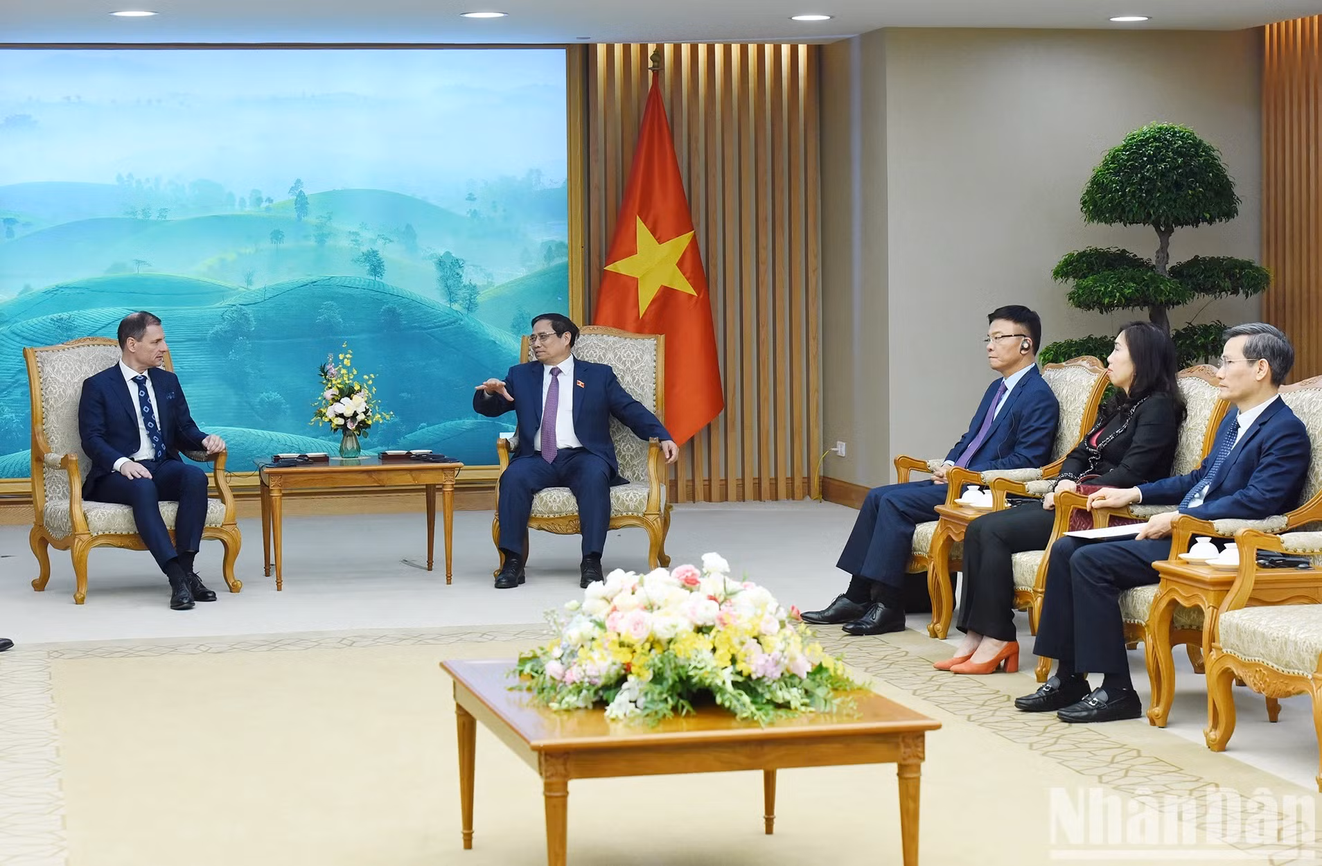 Representantes de Vietnam en la reunión.