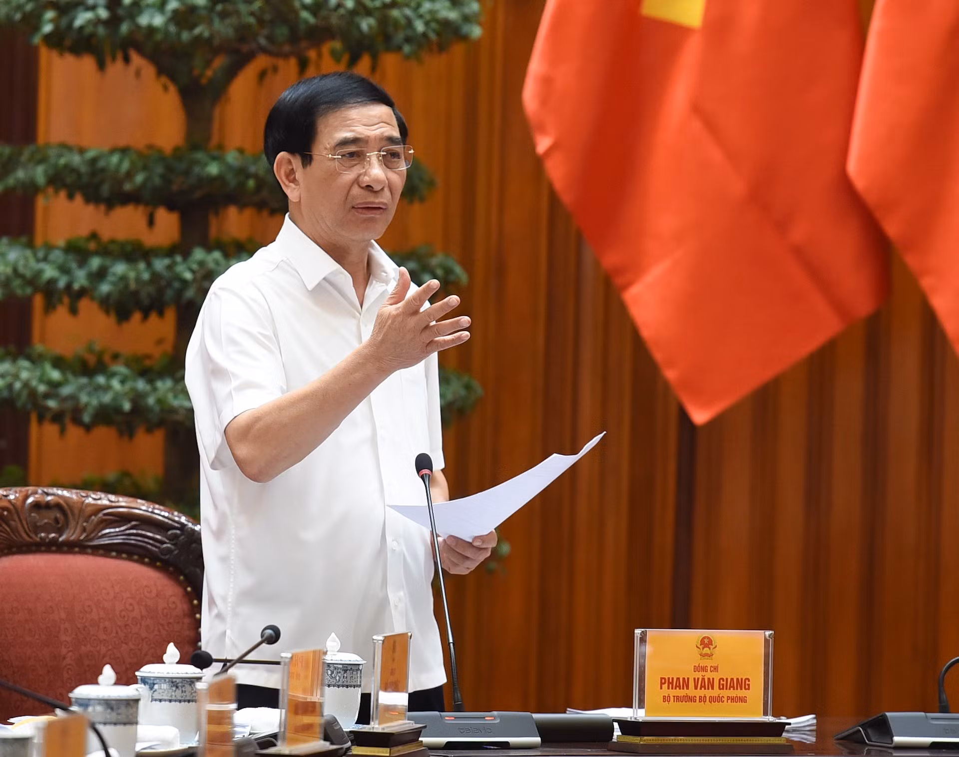 El general Phan Van Giang, ministro de Defensa.