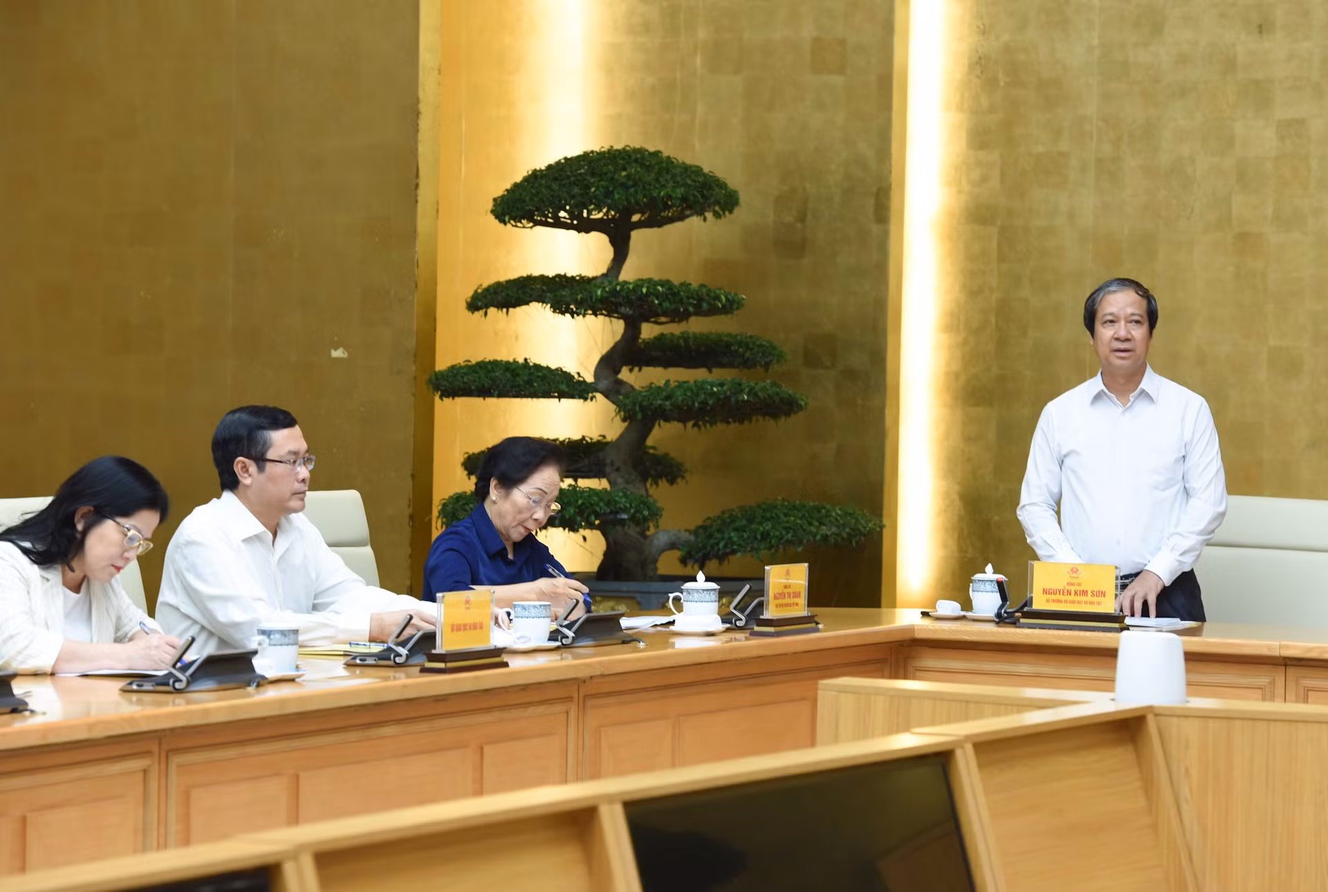 El ministro de Educación y Formación, Nguyen Kim Son. El ministro de Educación y Formación, Nguyen Kim Son.