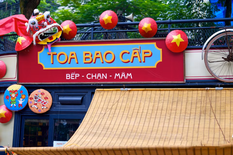 Se trata de un proyecto del Comité Popular del barrio de Truc Bach, destinado a recrear a la antigua Hanói y divulgar sobre la cultura y la gastronomía vietnamitas.