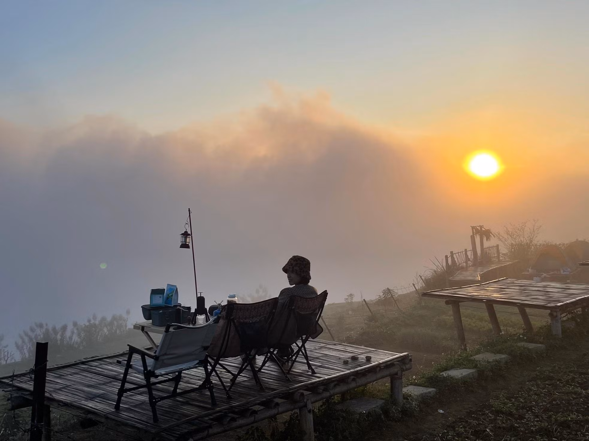 Un recorrido por Na Bai también permite explorar la magnífica naturaleza y disfrutar de un aire fresquísimo. Un recorrido por Na Bai también permite explorar la magnífica naturaleza y disfrutar de un aire fresquísimo.