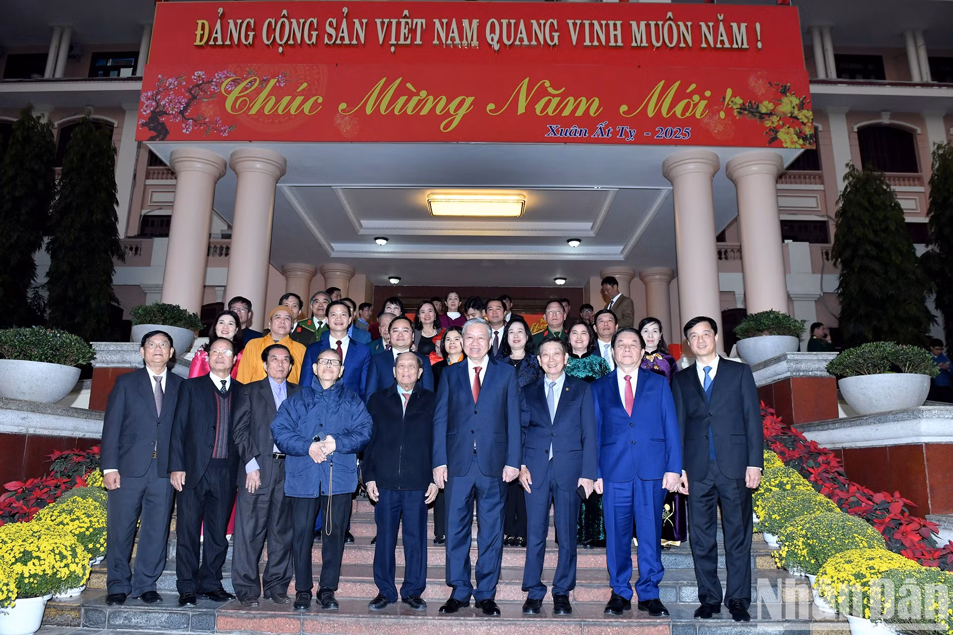El líder partidista y delegados de Bac Ninh.