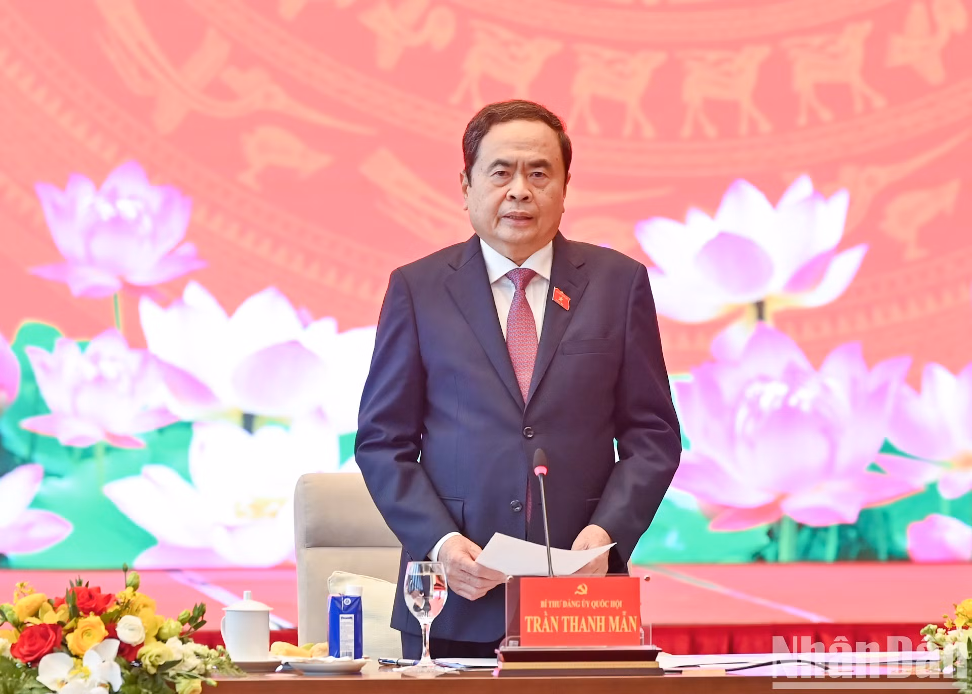 El presidente de la Asamblea Nacional y secretario del Comité del Partido en la entidad, Tran Thanh Man, da palabras inaugurales. El presidente de la Asamblea Nacional y secretario del Comité del Partido en la entidad, Tran Thanh Man, da palabras inaugurales.