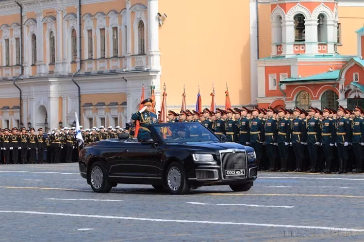 Desfile para celebrar el 77 aniversario de la Victoria sobre el Fascismo (1945-2022), en la Plaza Roja de Moscú (Rusia, 9 de mayo de 2022). Desfile para celebrar el 77 aniversario de la Victoria sobre el Fascismo (1945-2022), en la Plaza Roja de Moscú (Rusia, 9 de mayo de 2022).
