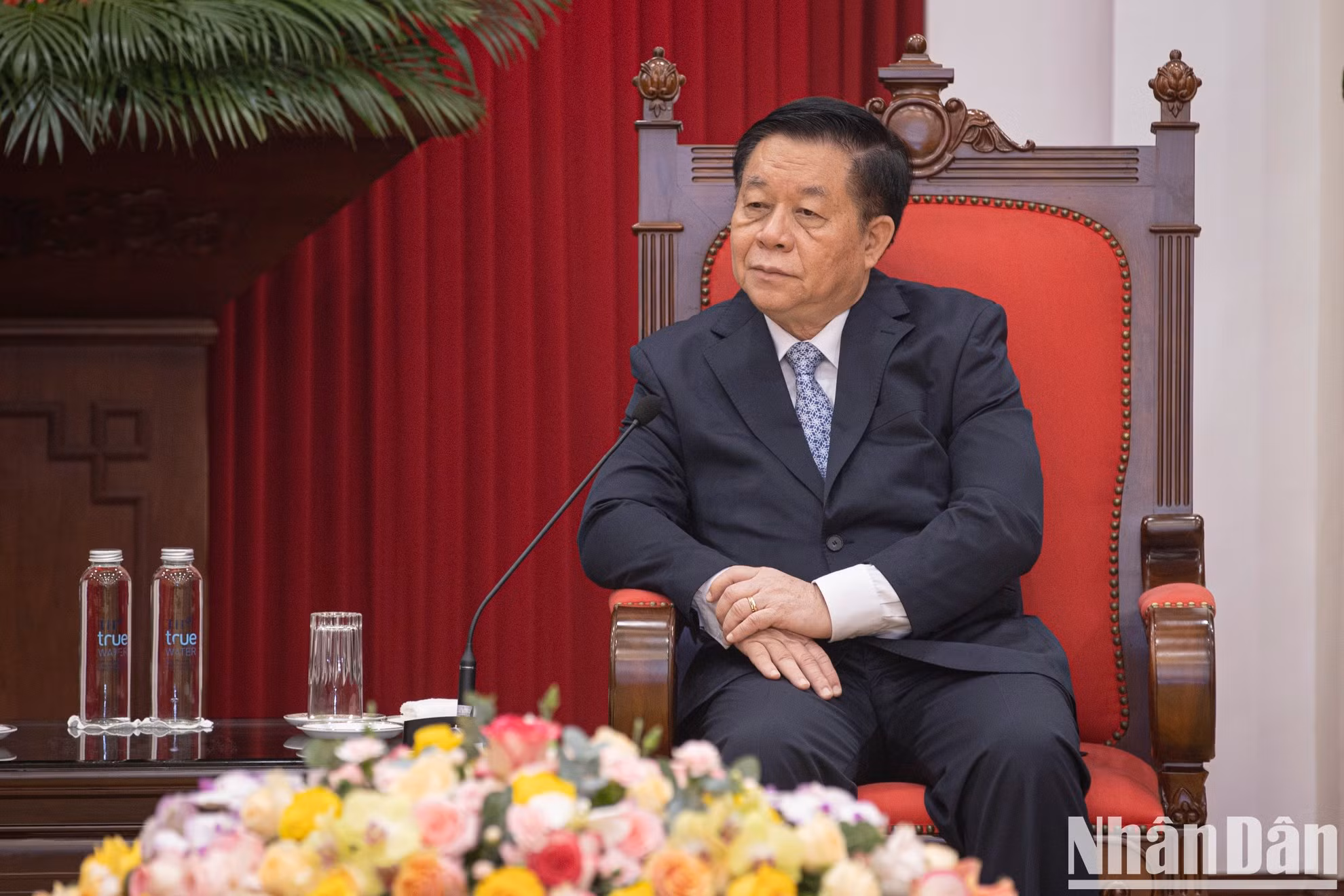El compañero Nguyen Trong Nghia en la reunión.