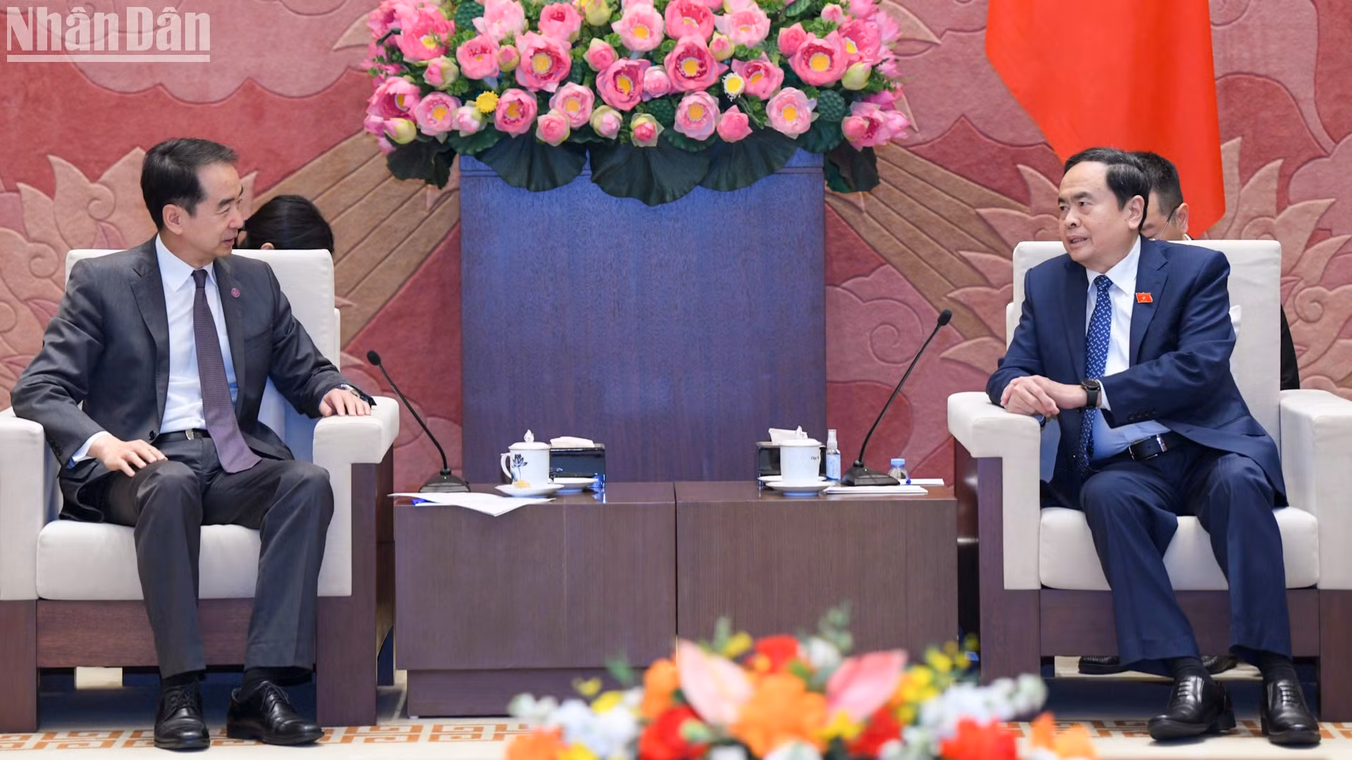 [Foto] Jefe del Legislativo vietnamita se reúne con embajador de China