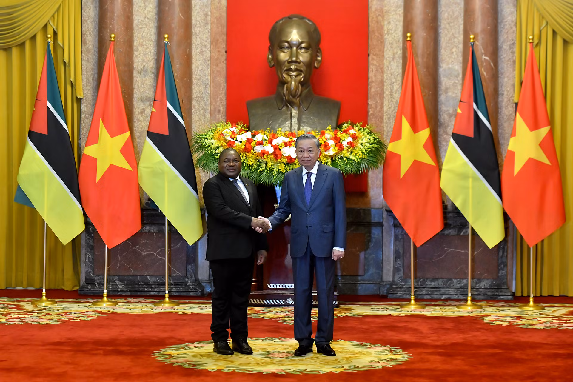 [Foto] Jefes de Estado vietnamita y mozambiqueño sostienen conversaciones