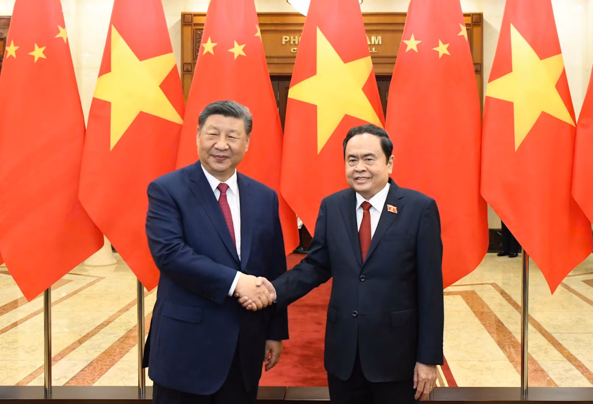 [Foto] Dirigente parlamentario vietnamita se reúne con líder chino