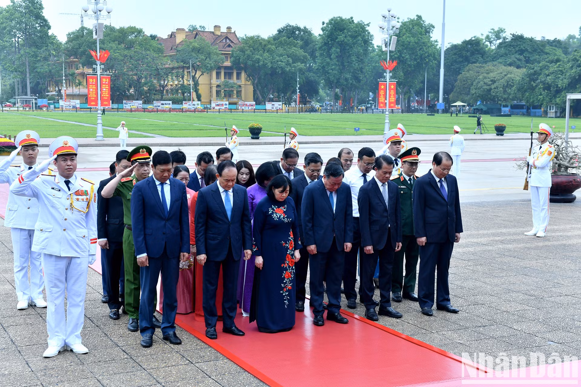 La delegación del Comité del Partido en Hanói, el Consejo Popular, el Comité Popular y la filial del Frente de la Patria de la capital.