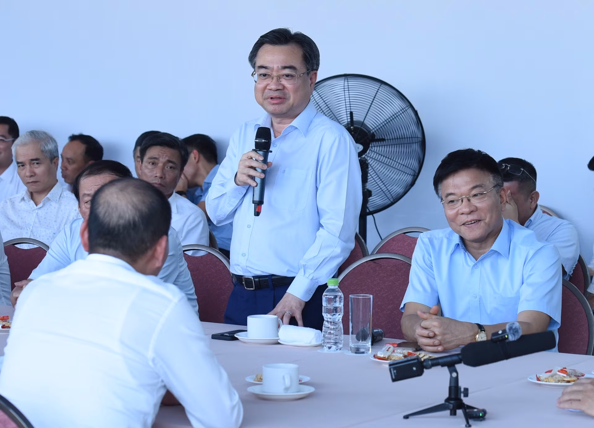 El ministro de Construcción, Nguyen Thanh Nghi. El ministro de Construcción, Nguyen Thanh Nghi.