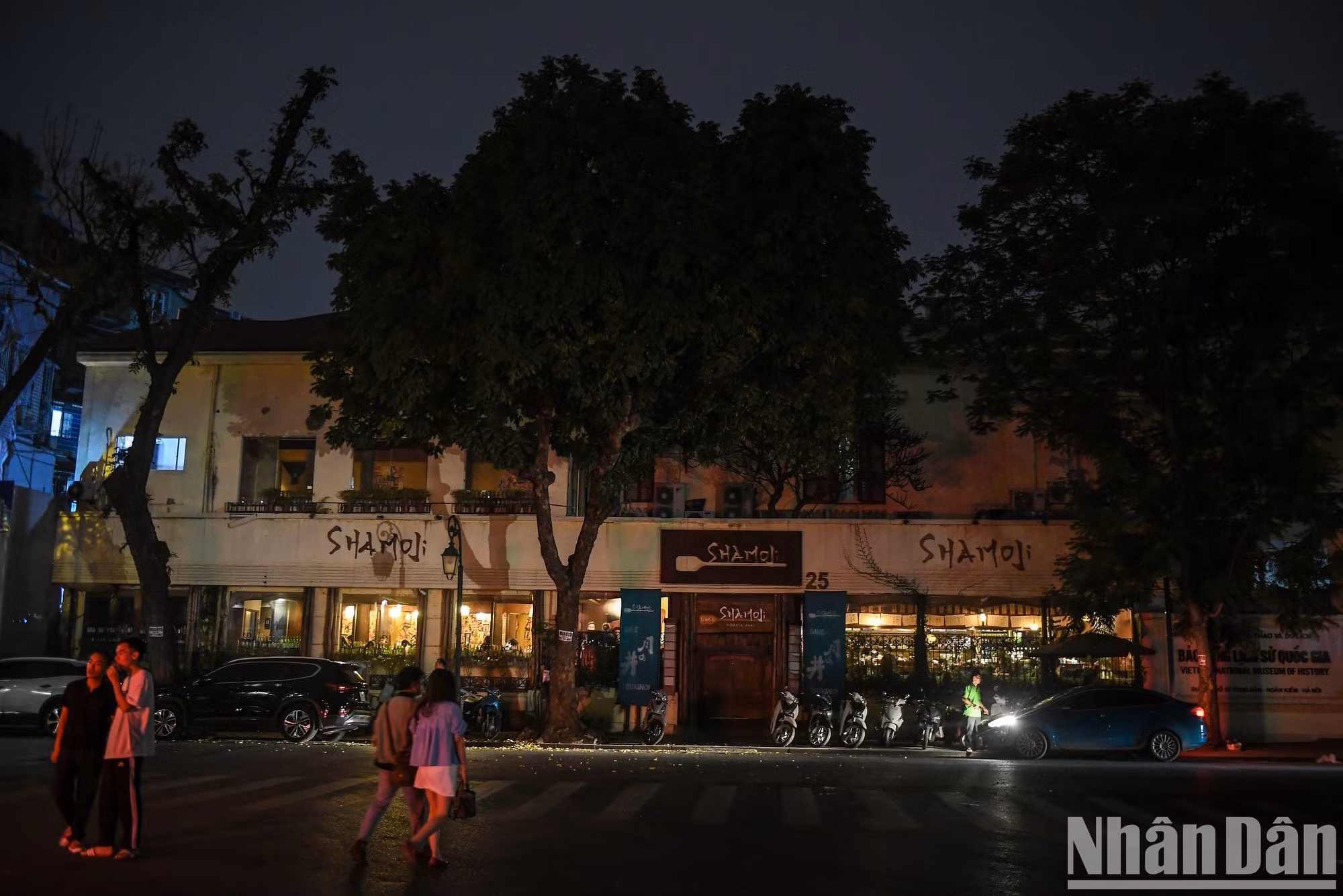 Una tienda en el distrito de Hoan Kiem respalda la Hora del Planeta.
