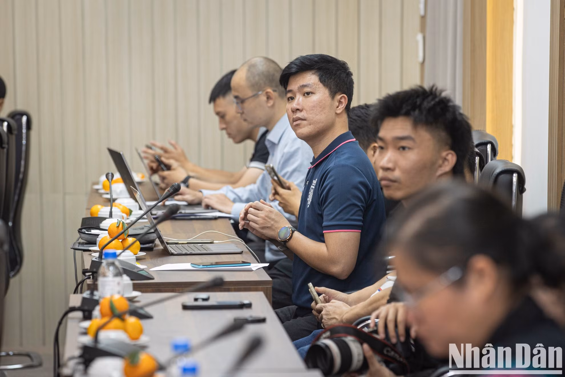 Representantes de medios de prensa en la cita.
