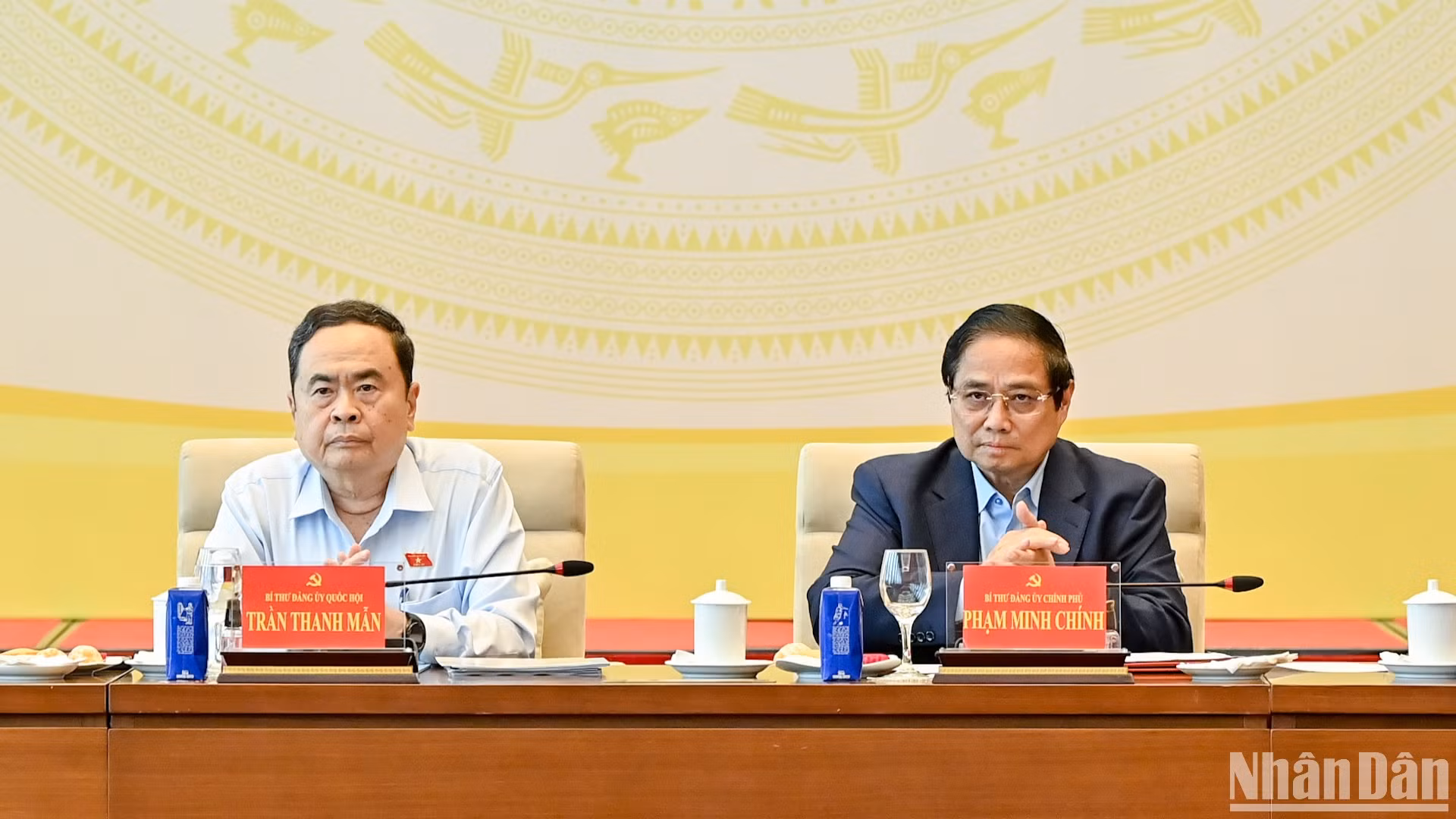 [Foto] Reúnen entre líderes del Parlamento y del Gobierno vietnamita sobre novena período de sesiones de la Asamblea Nacional de XV Legislatura
