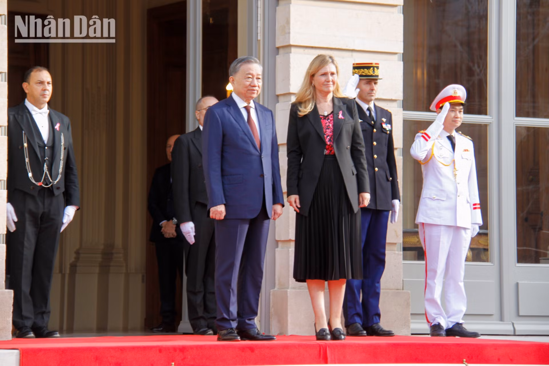 La presidenta de la Asamblea Nacional francesa, Yaël Braun-Pivet, recibe al secretario general del PCV y presidente de Vietnam, To Lam, en la sede del órgano legislativo francés.