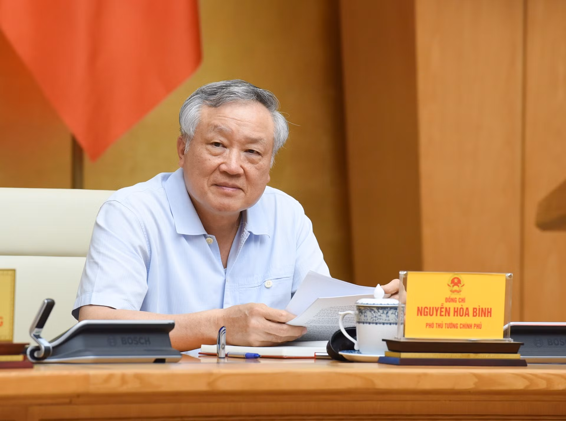 El viceprimer ministro Nguyen Hoa Binh. El viceprimer ministro Nguyen Hoa Binh.