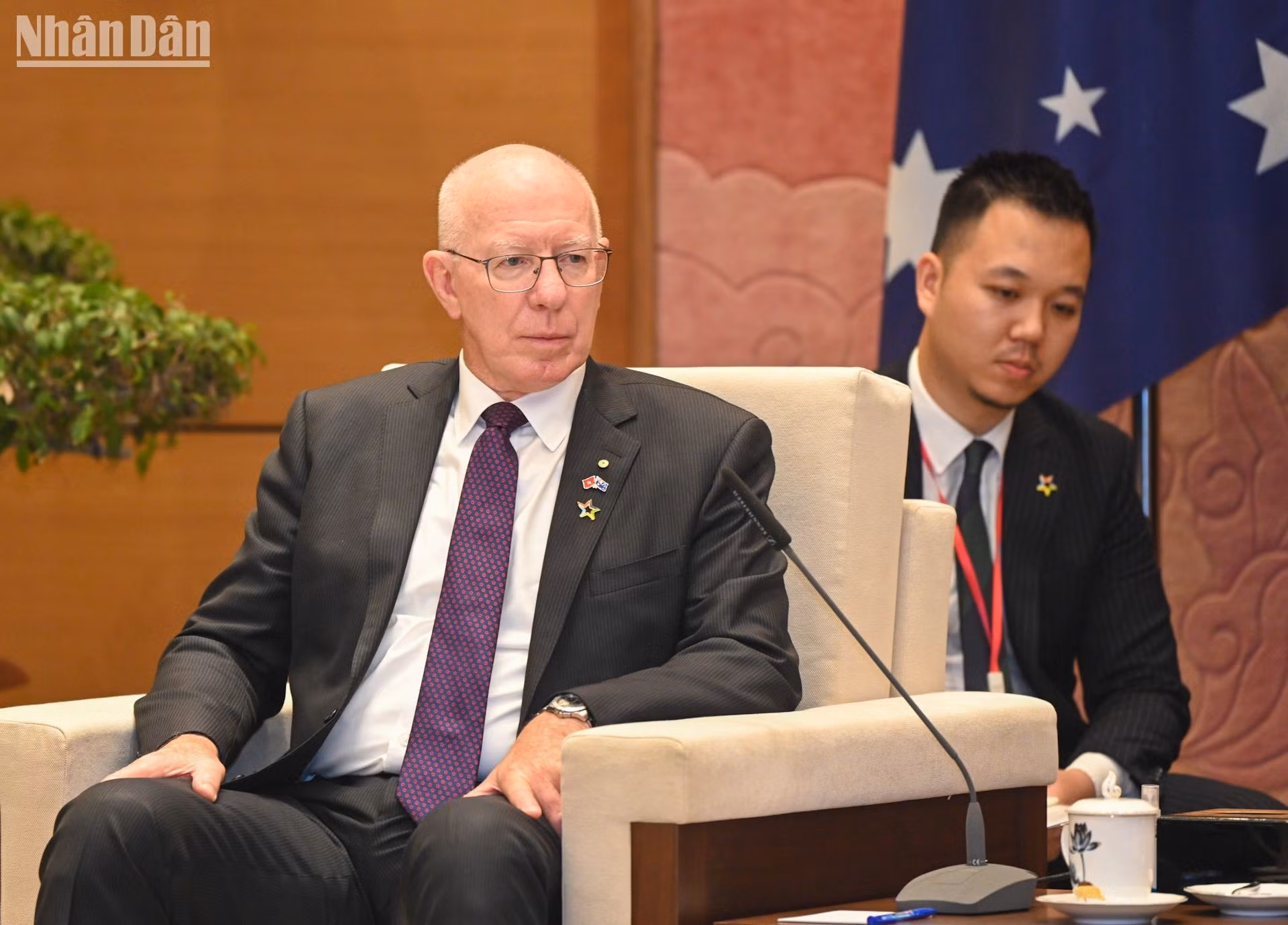 David Hurley, interviene en la reunión.