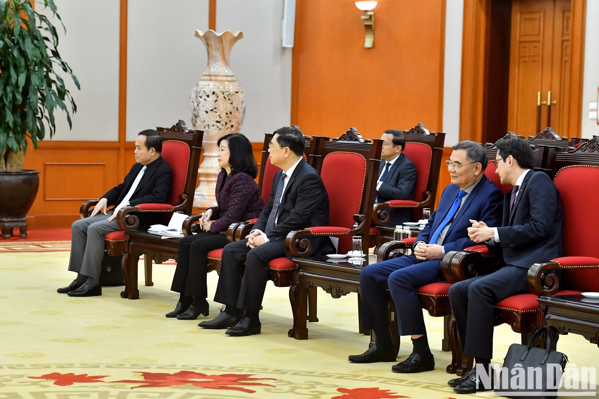 Delegados vietnamitas en la recepción.