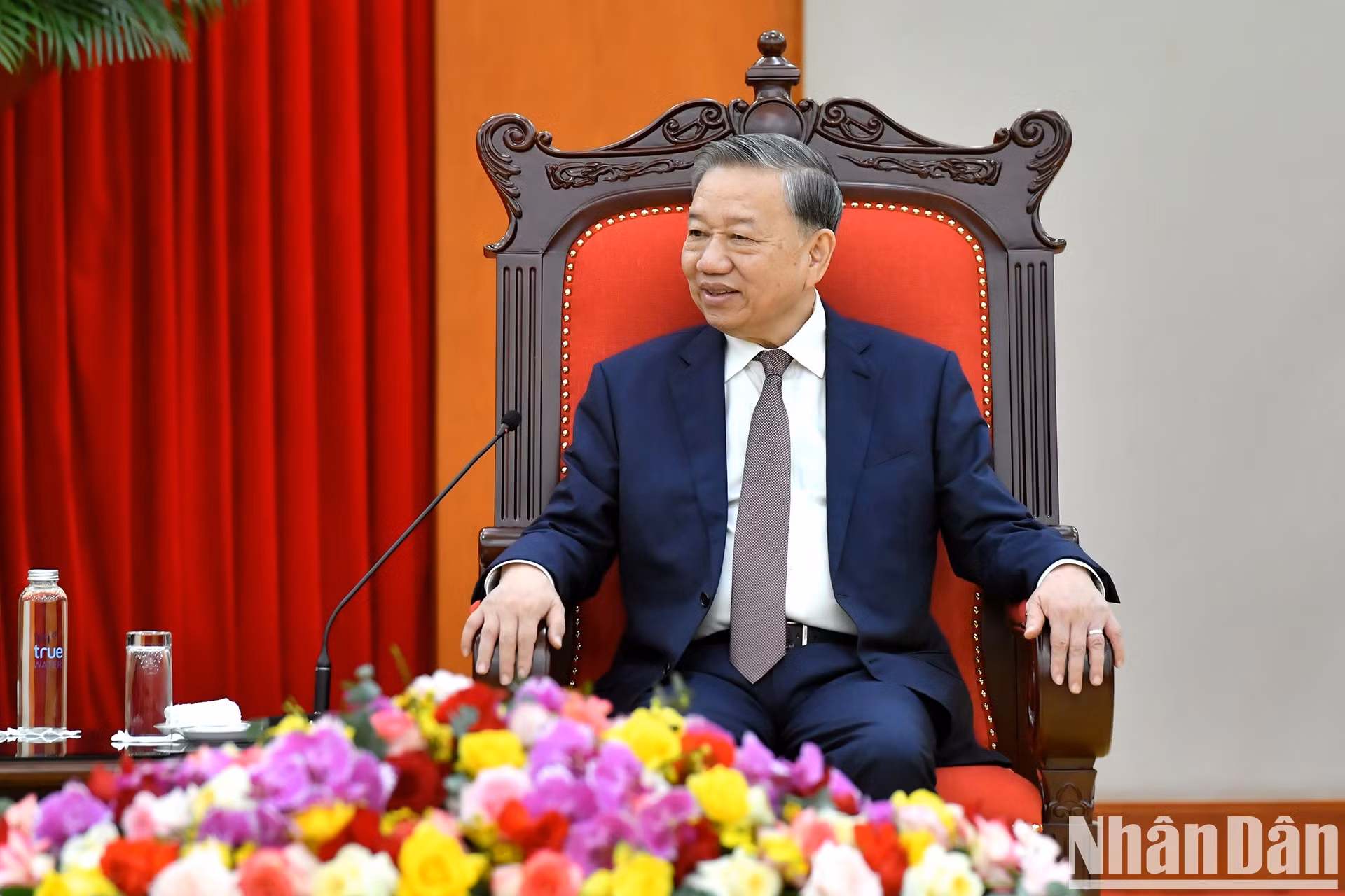 El secretario general del Partido Comunista de Vietnam, To Lam, habla en la cita.
