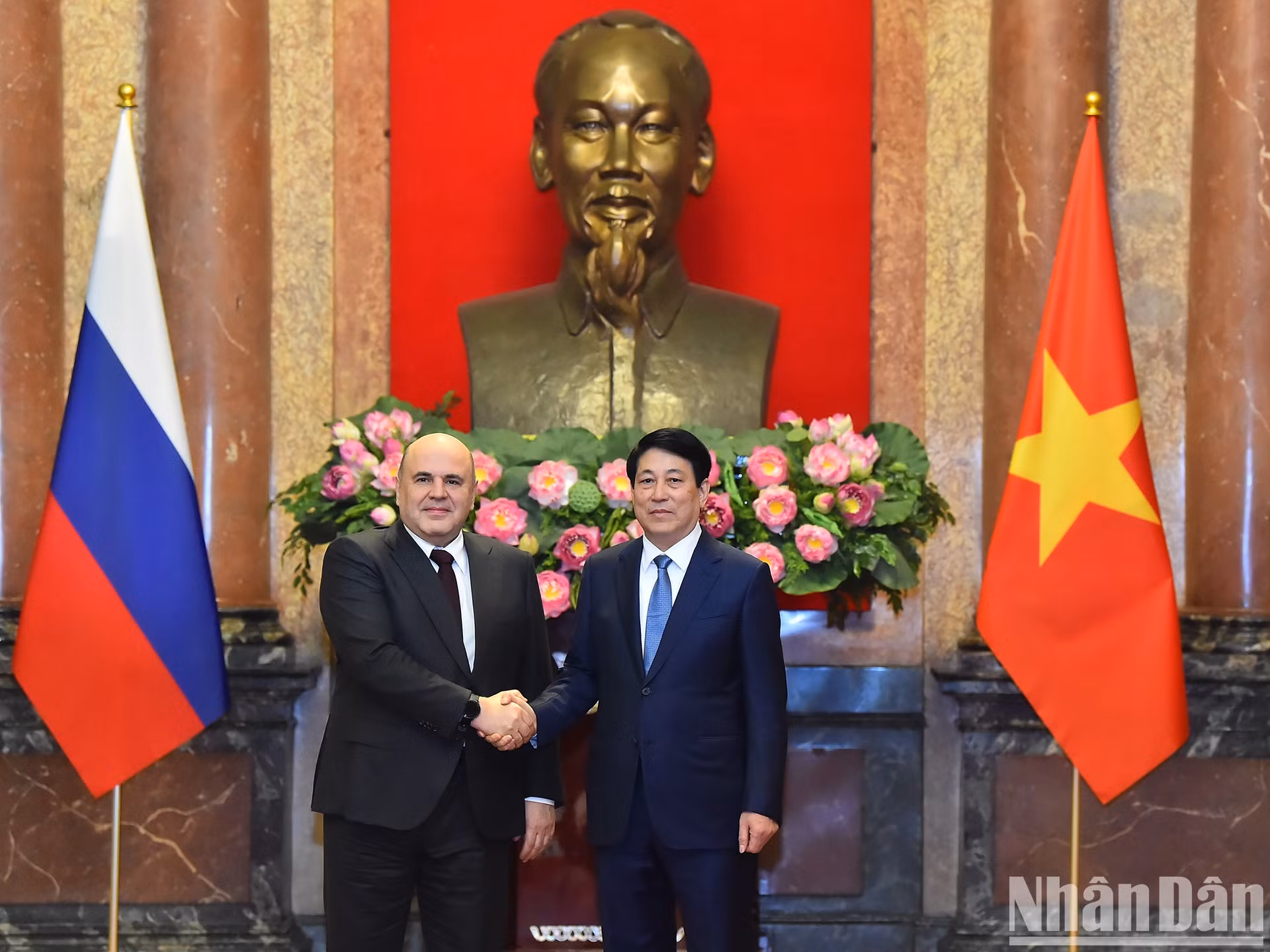 El presidente vietnamita, Luong Cuong, y el primer ministro de Rusia, Mijail Vladimirovich Mishustin, en la cita. El presidente vietnamita, Luong Cuong, y el primer ministro de Rusia, Mijail Vladimirovich Mishustin, en la cita.